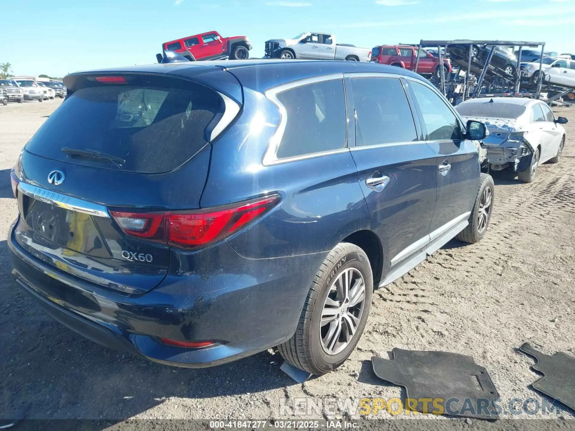4 Photograph of a damaged car 5N1DL0MMXLC526804 INFINITI QX60 2020