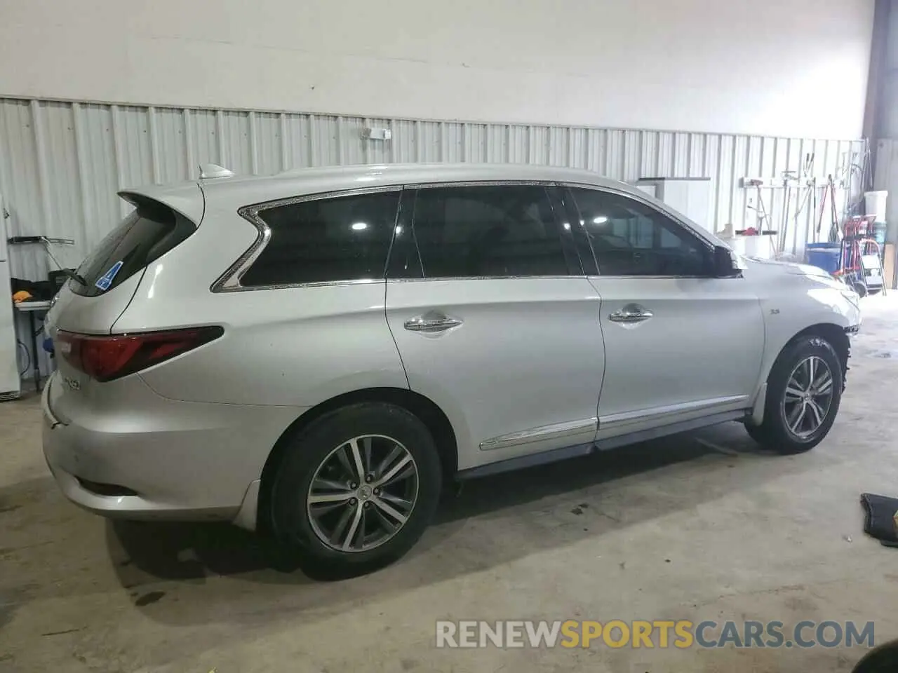 3 Photograph of a damaged car 5N1DL0MN0LC522818 INFINITI QX60 2020
