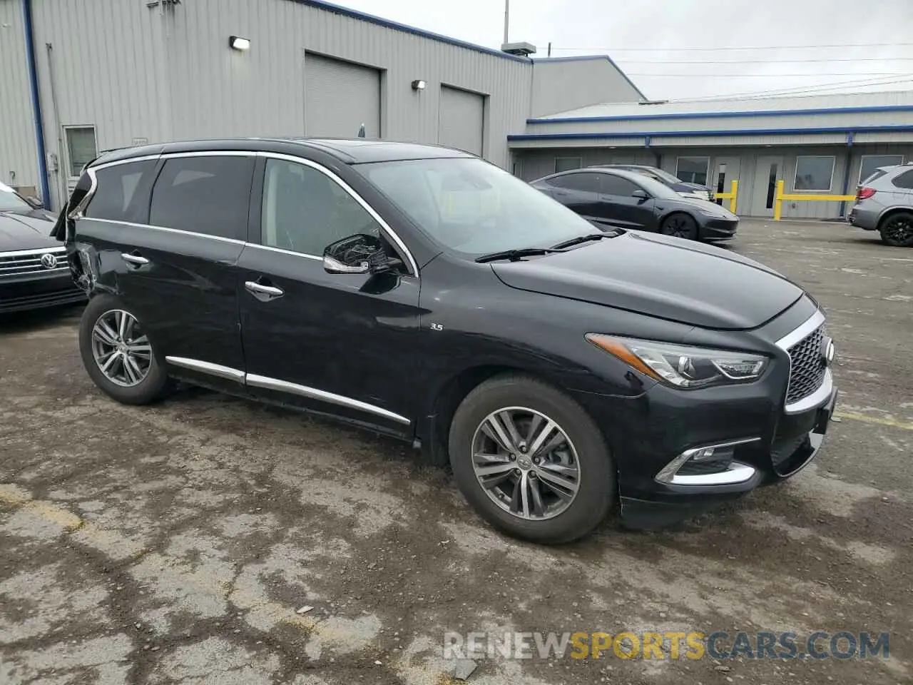 4 Photograph of a damaged car 5N1DL0MN5LC502886 INFINITI QX60 2020