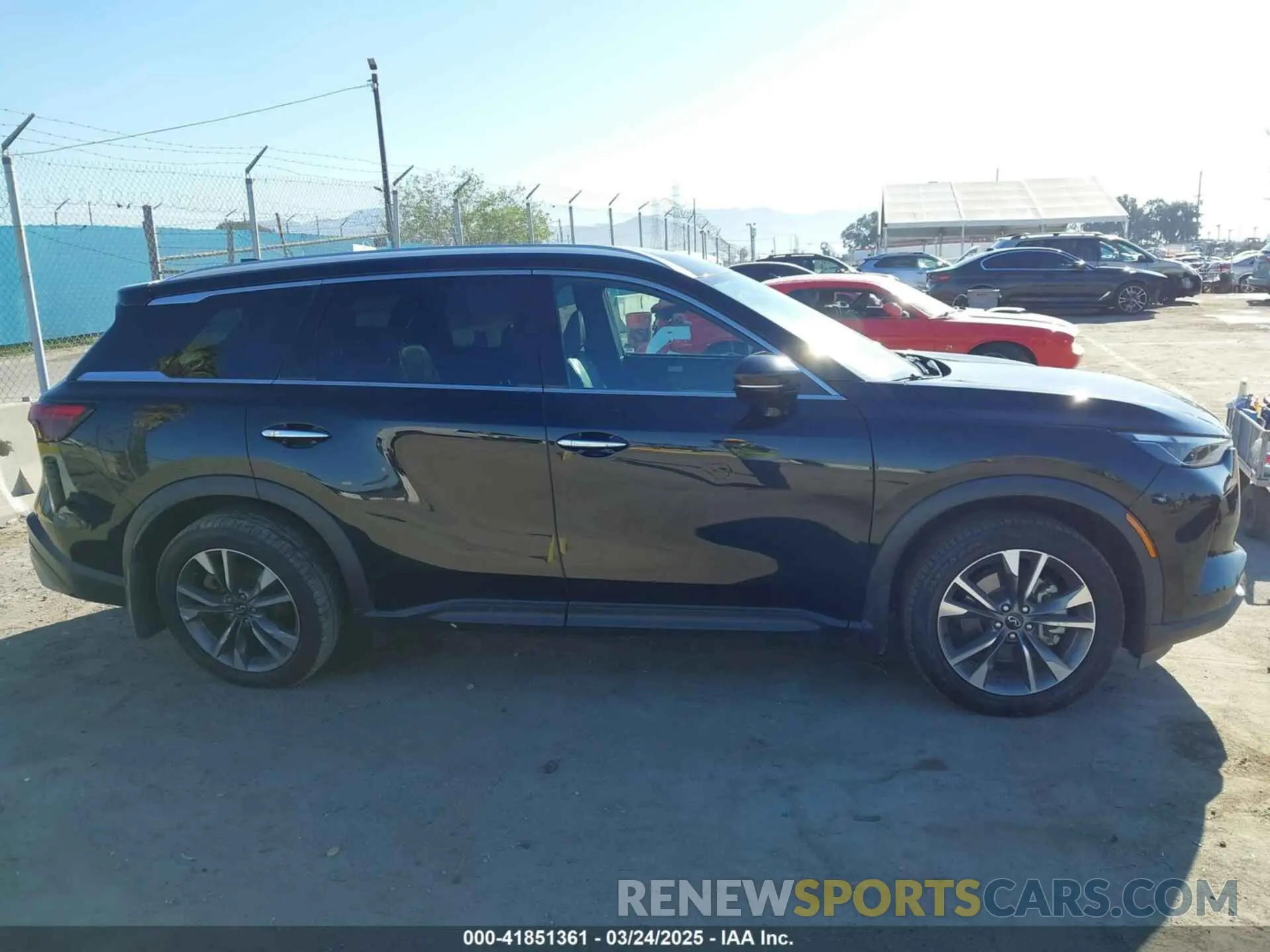 14 Photograph of a damaged car 5N1DL1FR2NC334875 INFINITI QX60 2022