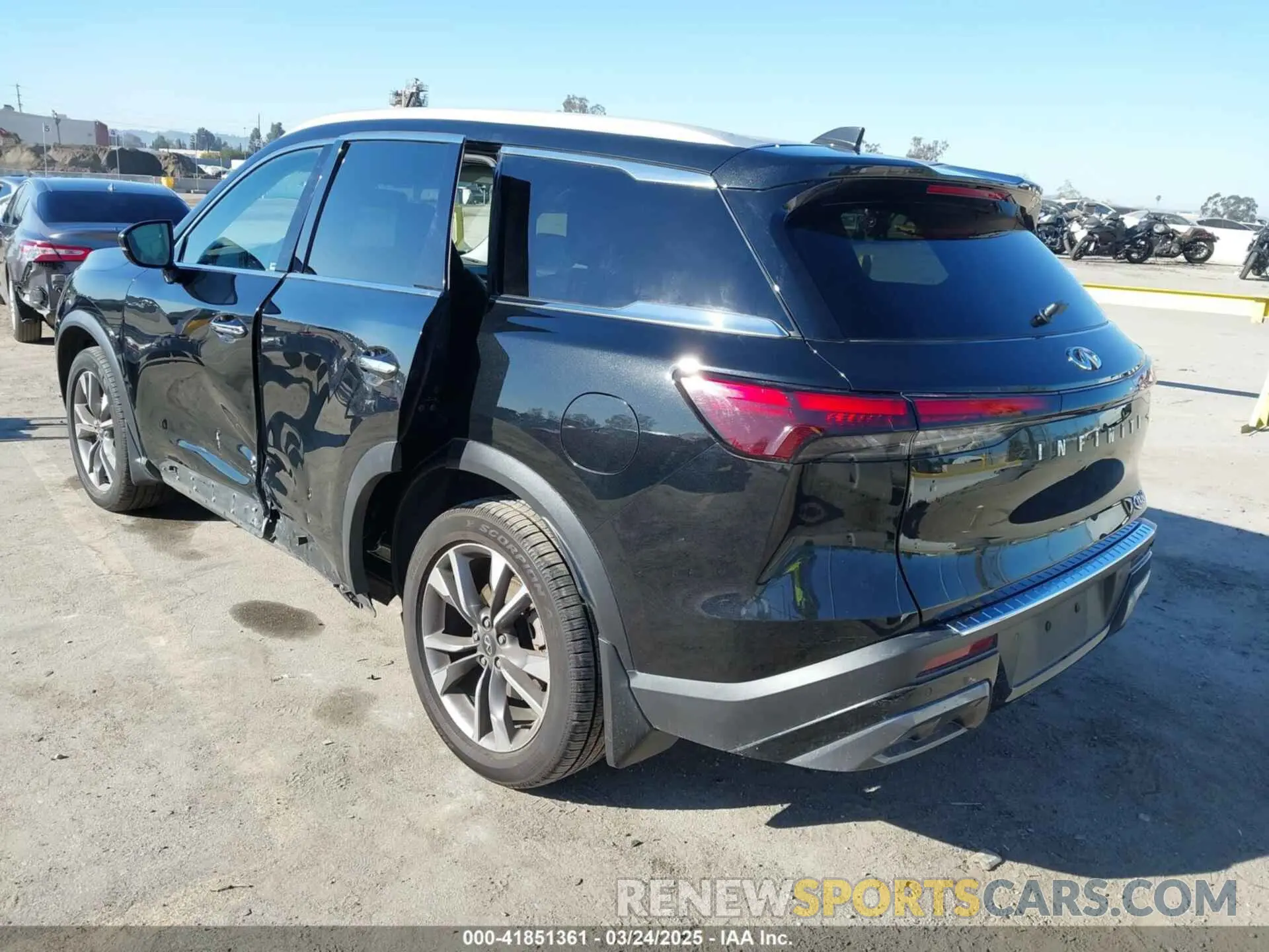 3 Photograph of a damaged car 5N1DL1FR2NC334875 INFINITI QX60 2022