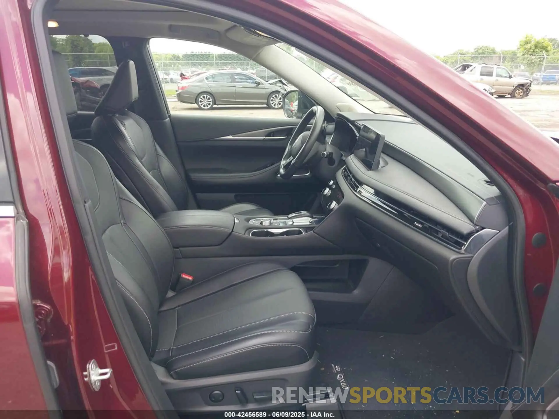 5 Photograph of a damaged car 5N1DL1FR9NC330743 INFINITI QX60 2022