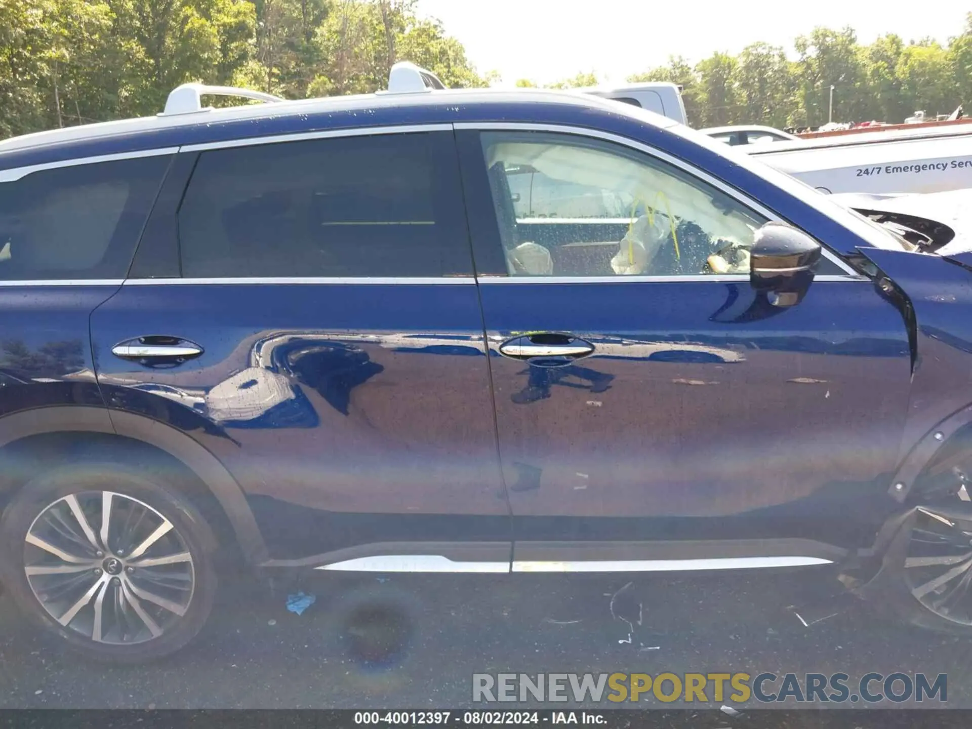 13 Photograph of a damaged car 5N1DL1GSXNC335760 INFINITI QX60 2022