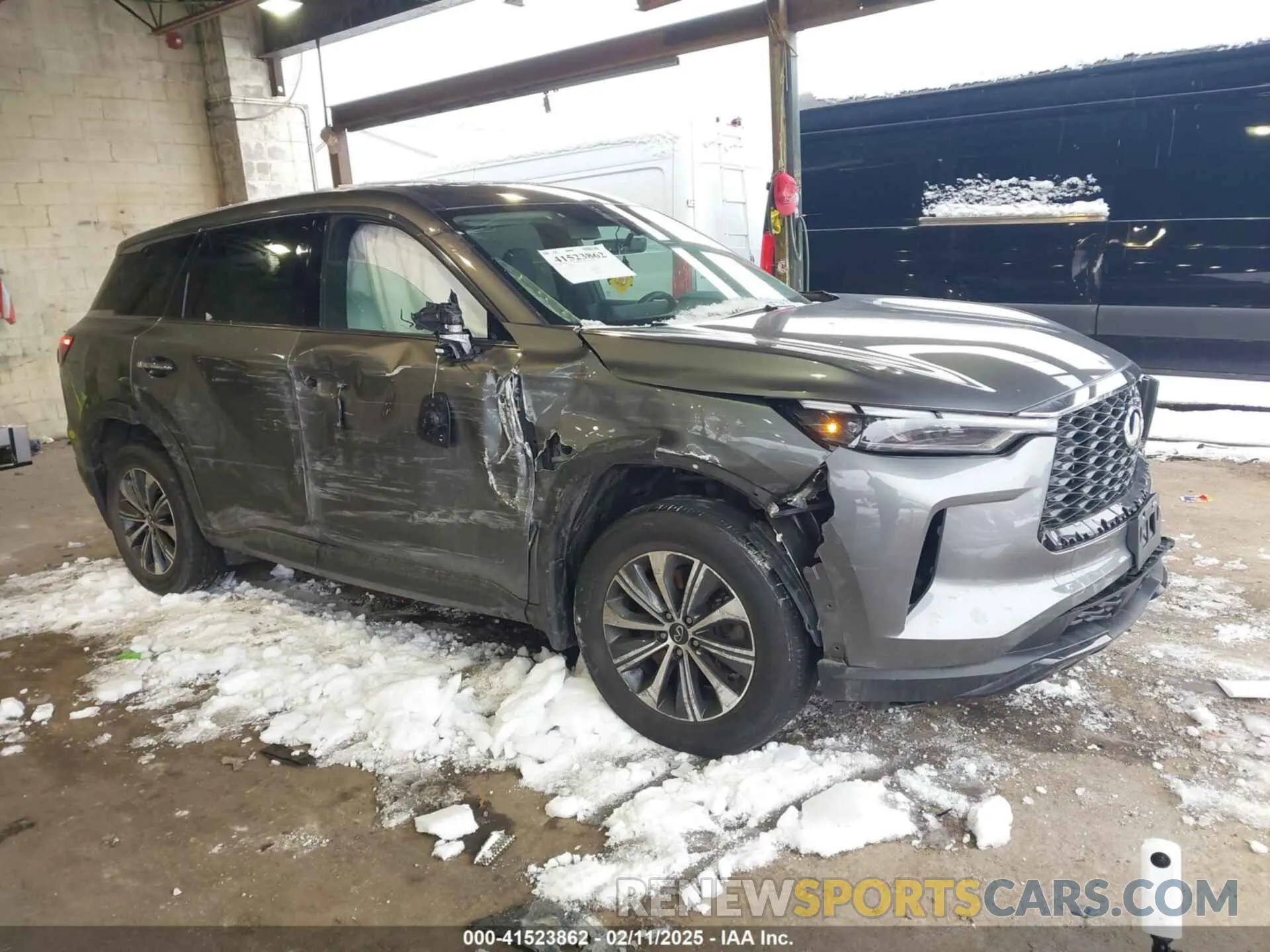 1 Фотография поврежденного автомобиля 5N1DL1ES1PC372797 INFINITI QX60 2023