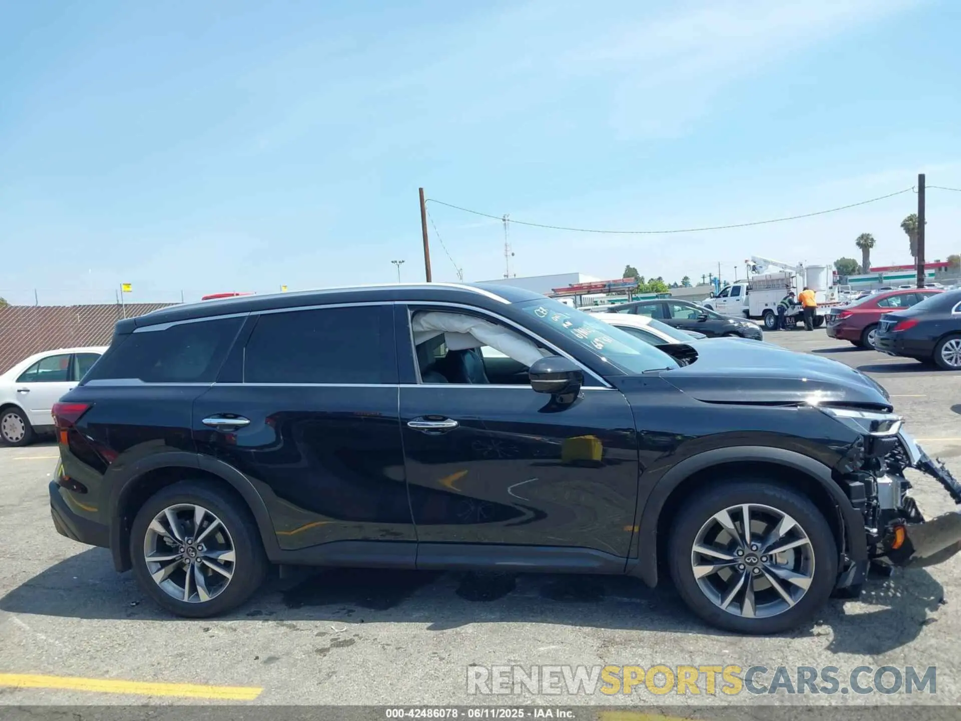 13 Photograph of a damaged car 5N1DL1FR2PC332501 INFINITI QX60 2023