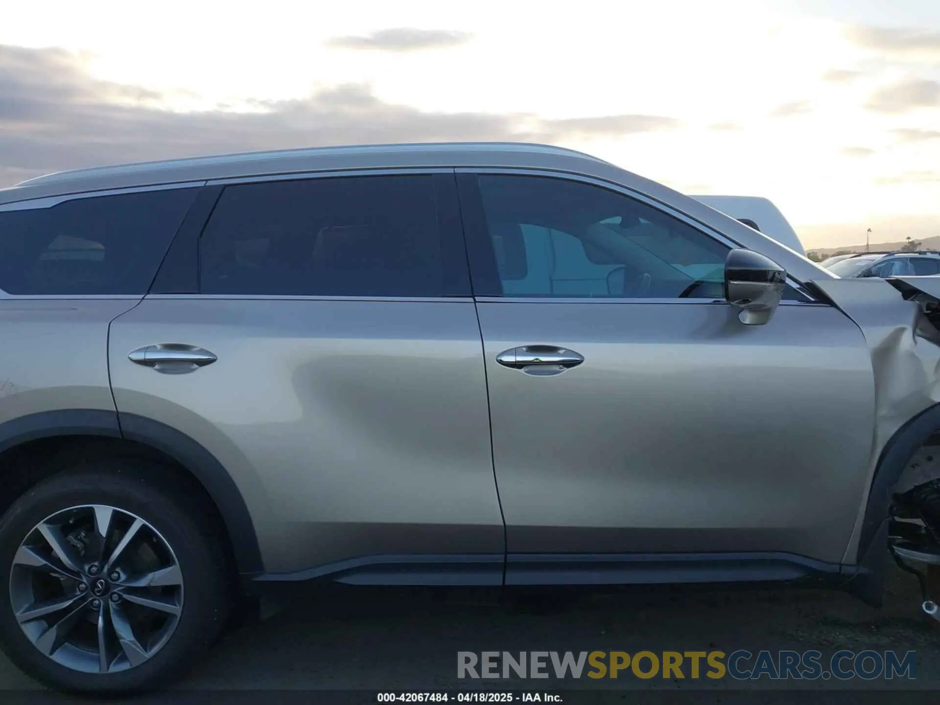 14 Photograph of a damaged car 5N1DL1FR0RC333083 INFINITI QX60 2024