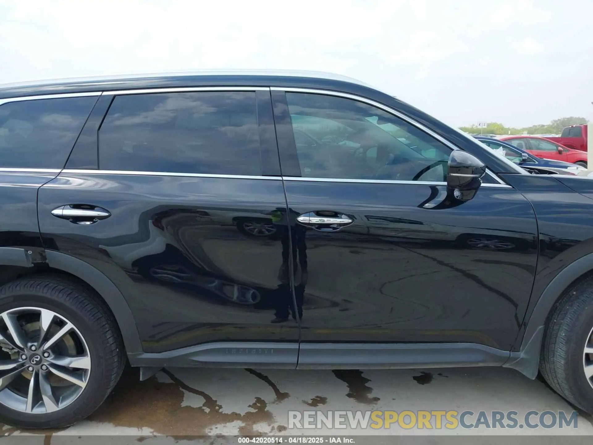 14 Photograph of a damaged car 5N1DL1FS8RC339717 INFINITI QX60 2024