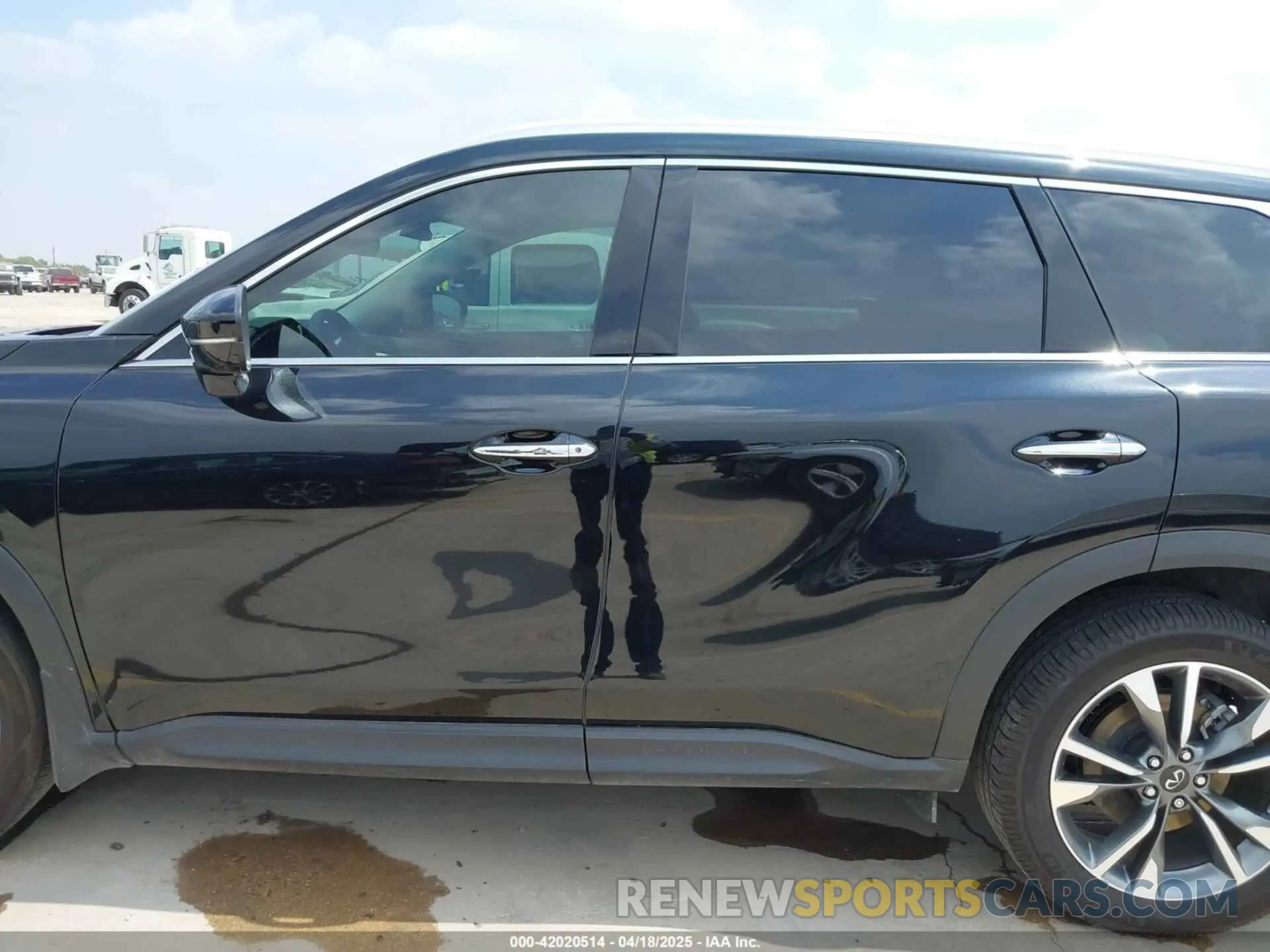 15 Photograph of a damaged car 5N1DL1FS8RC339717 INFINITI QX60 2024