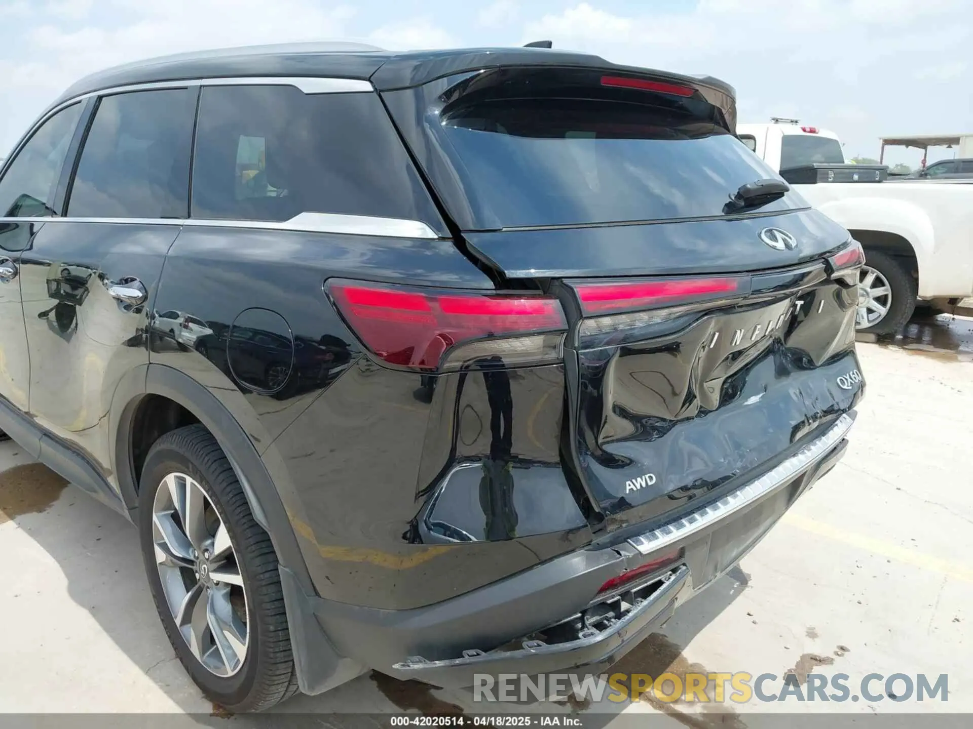 18 Photograph of a damaged car 5N1DL1FS8RC339717 INFINITI QX60 2024