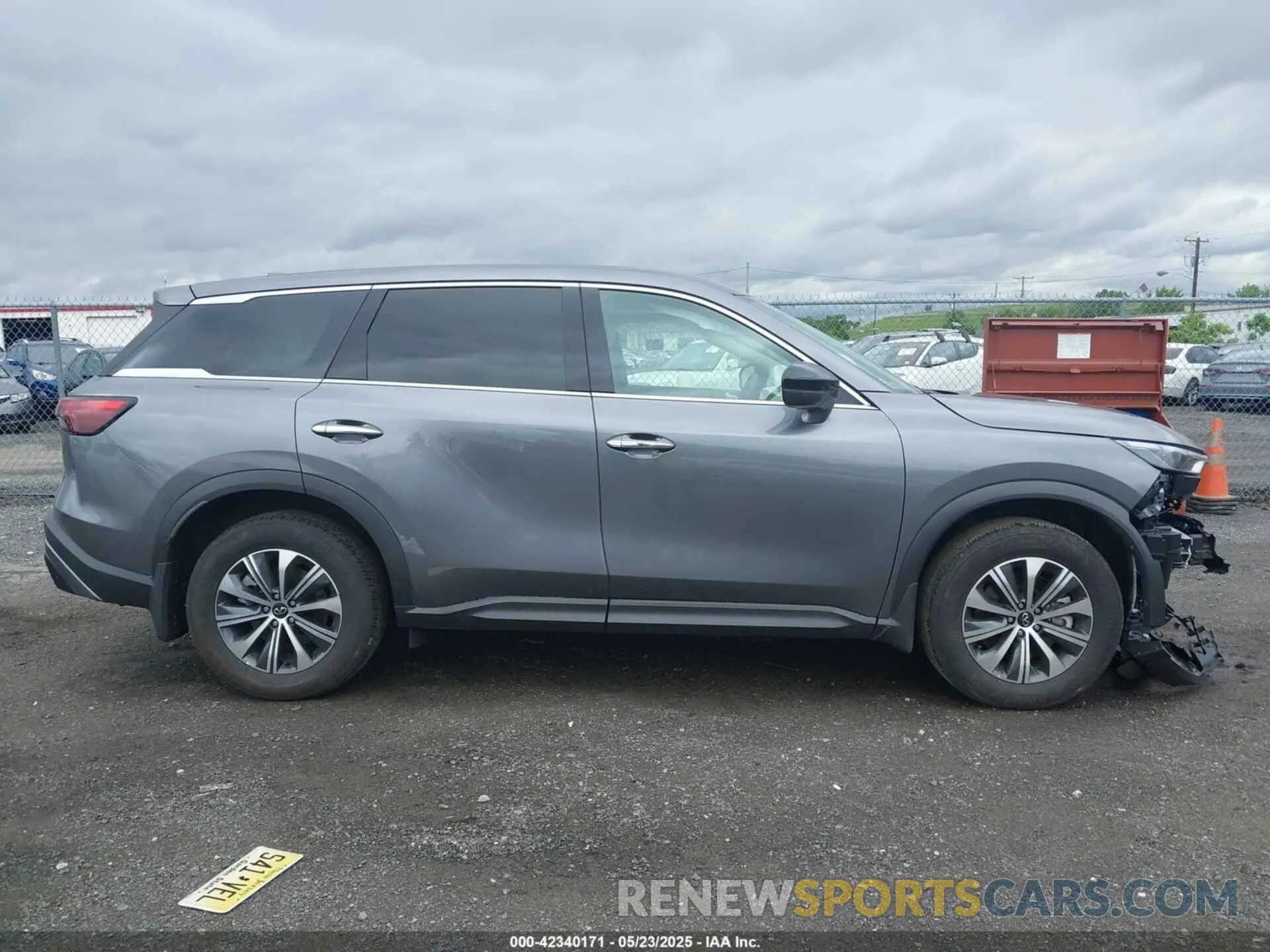 13 Photograph of a damaged car 5N1AL1ES1SC331789 INFINITI QX60 2025