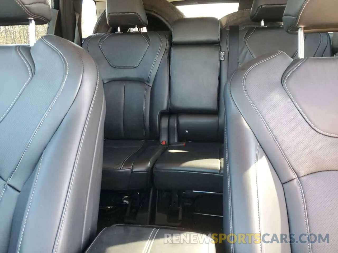 10 Photograph of a damaged car 5N1AL1FS0SC336139 INFINITI QX60 2025