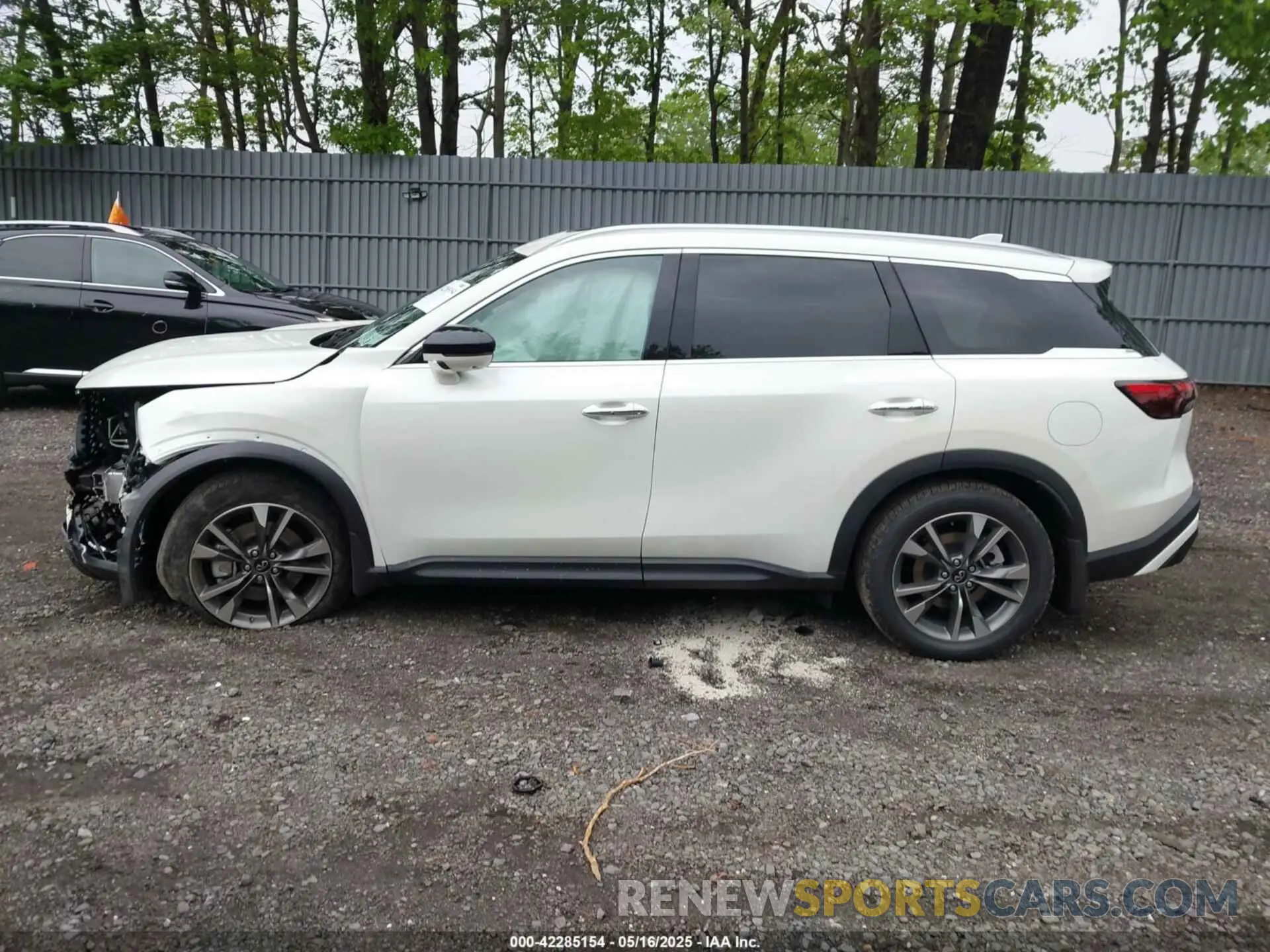 14 Photograph of a damaged car 5N1AL1FS6SC351230 INFINITI QX60 2025