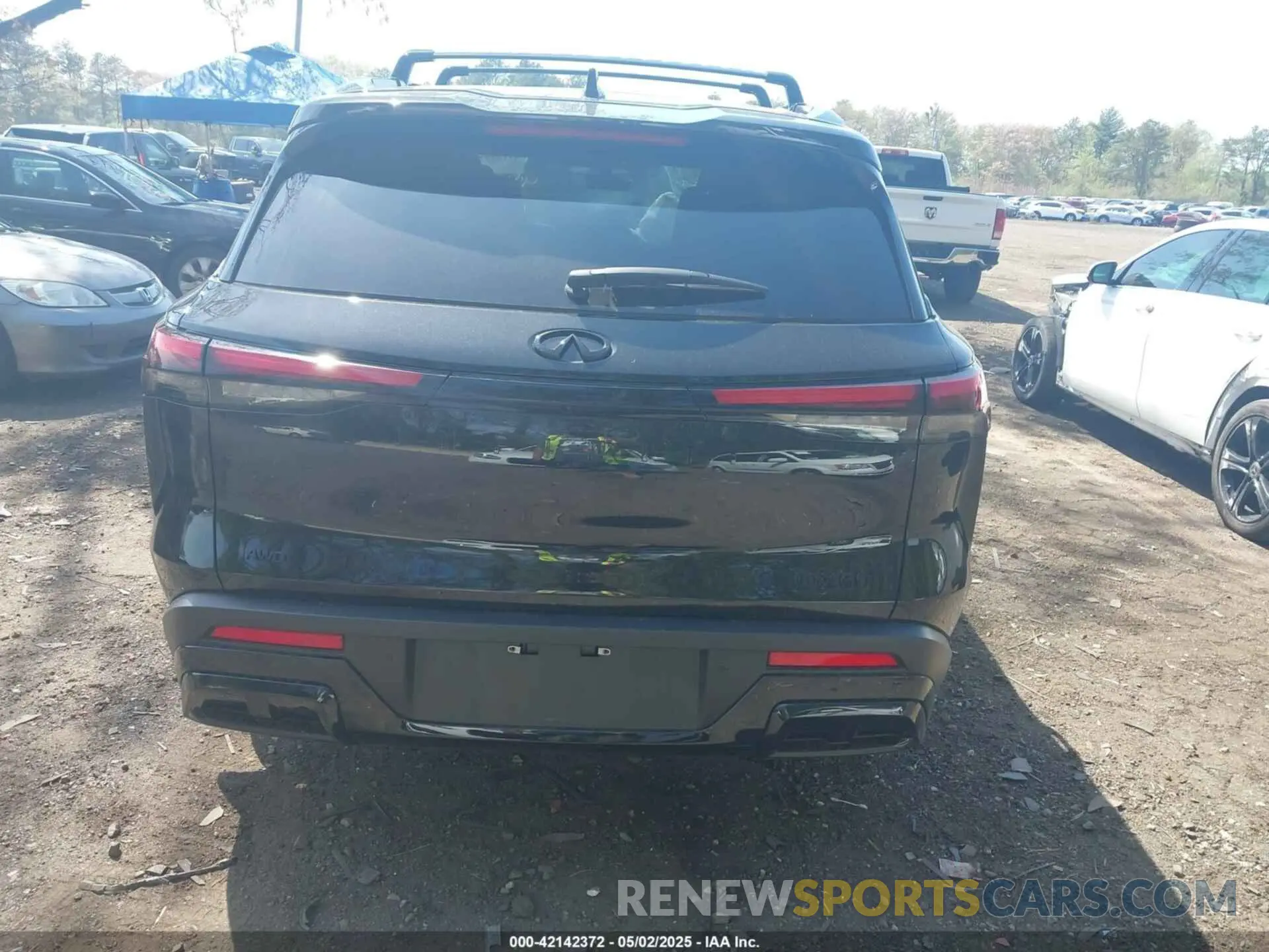 16 Photograph of a damaged car 5N1AL1FS8SC351486 INFINITI QX60 2025