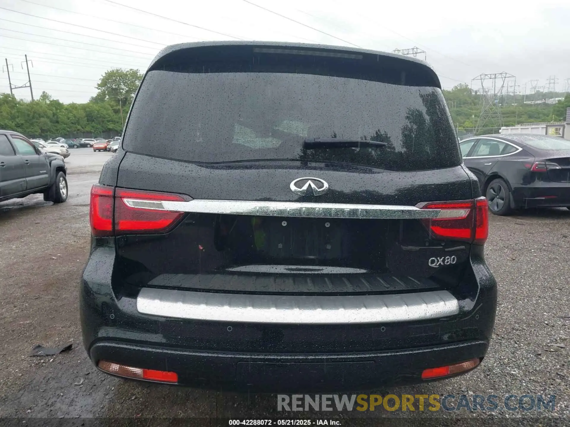 17 Photograph of a damaged car JN8AZ2NE1K9227095 INFINITI QX80 2019