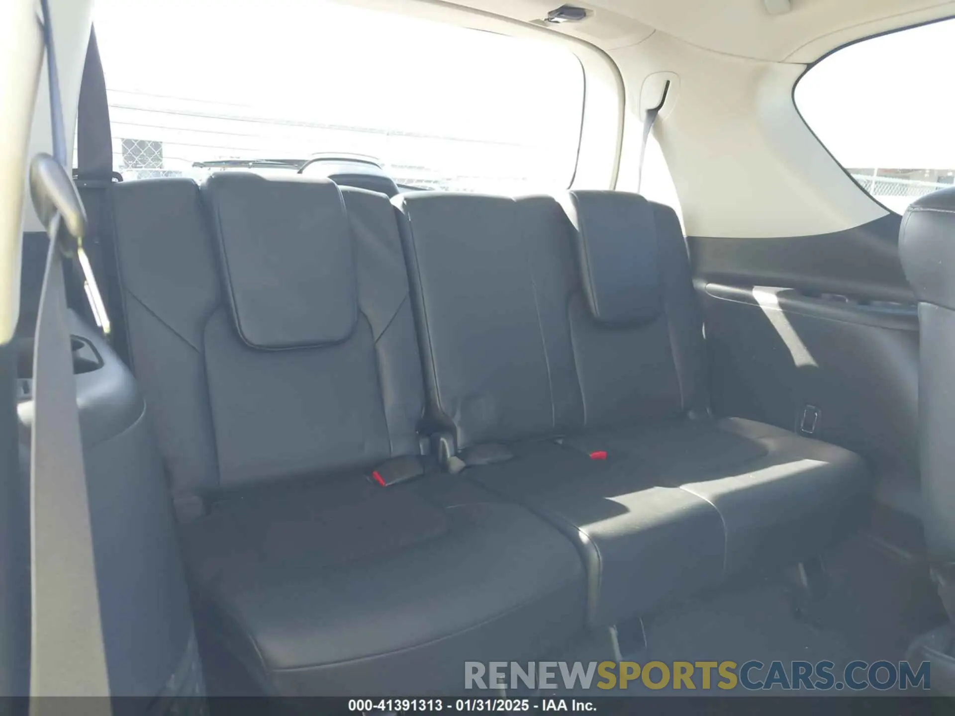 18 Photograph of a damaged car JN8AZ2NE3K9238521 INFINITI QX80 2019