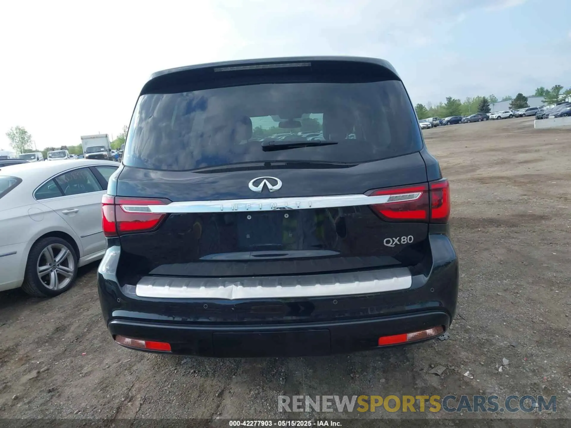 16 Photograph of a damaged car JN8AZ2NE4K9228094 INFINITI QX80 2019