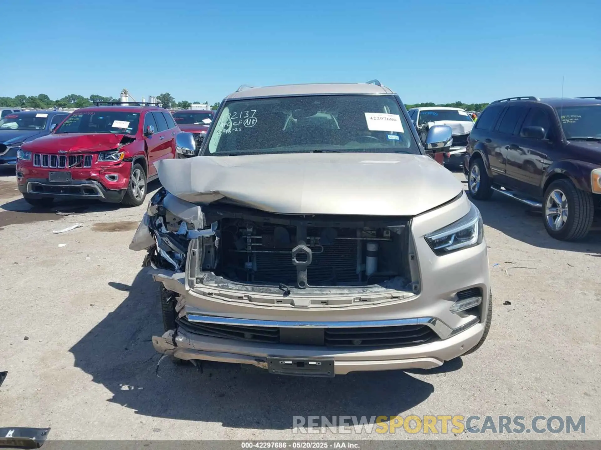 11 Photograph of a damaged car JN8AZ2NF0K9684036 INFINITI QX80 2019