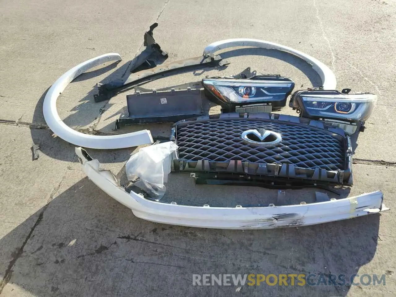 13 Фотография поврежденного автомобиля JN8AZ2NF9K9684004 INFINITI QX80 2019