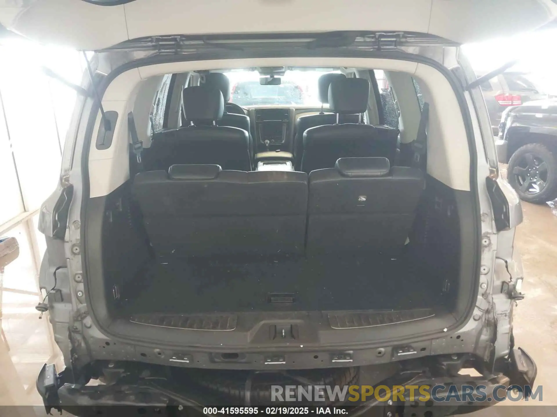 18 Фотография поврежденного автомобиля JN8AZ2NF6L9704002 INFINITI QX80 2020