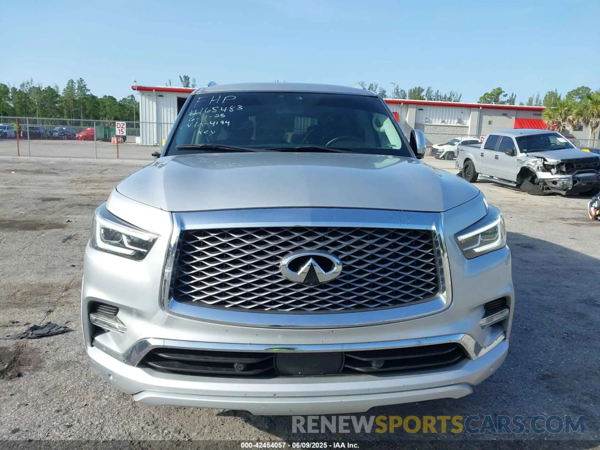 13 Фотография поврежденного автомобиля JN8AZ2NF8L9704194 INFINITI QX80 2020