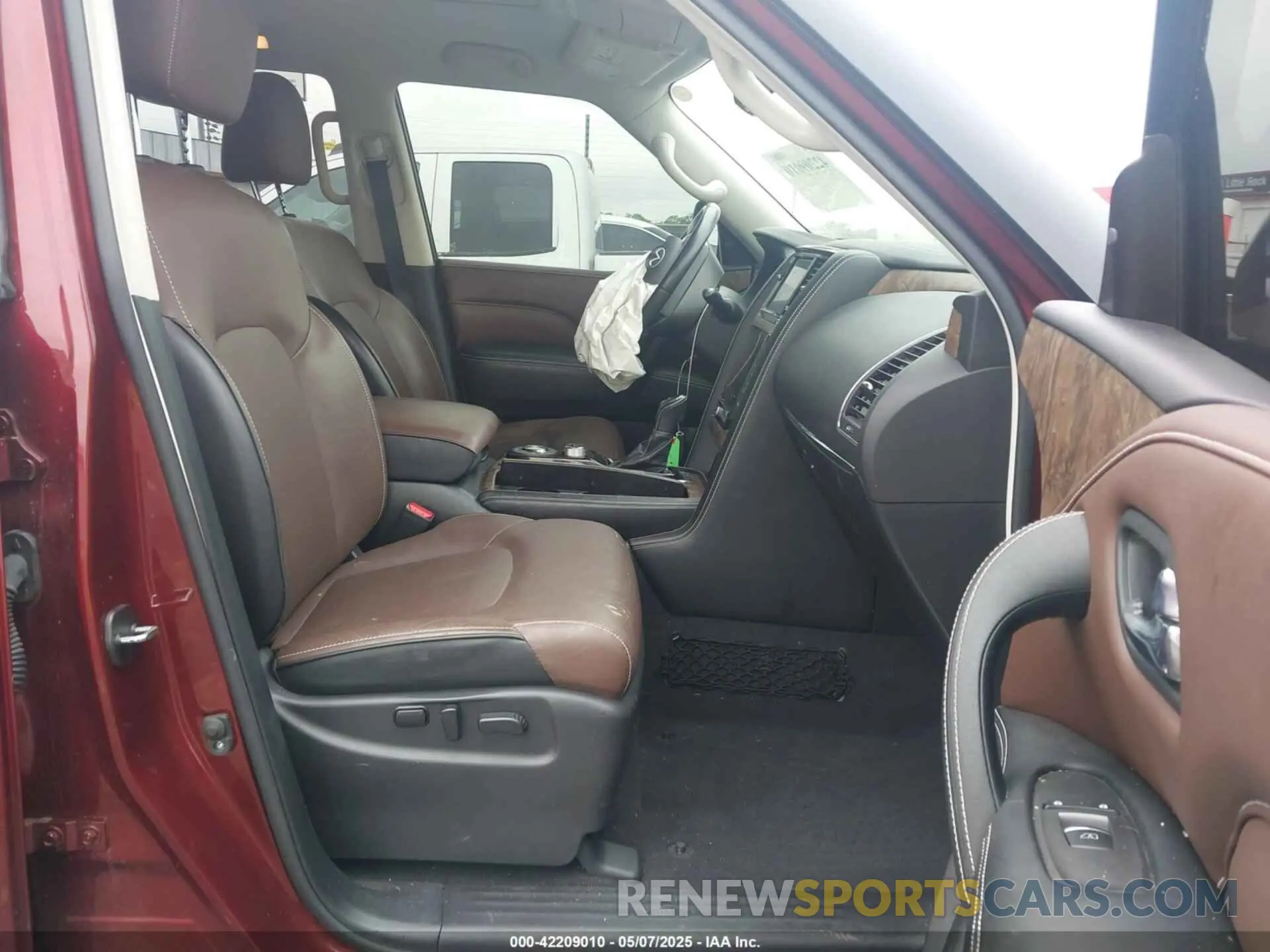 5 Photograph of a damaged car JN8AZ2AD6M9861583 INFINITI QX80 2021