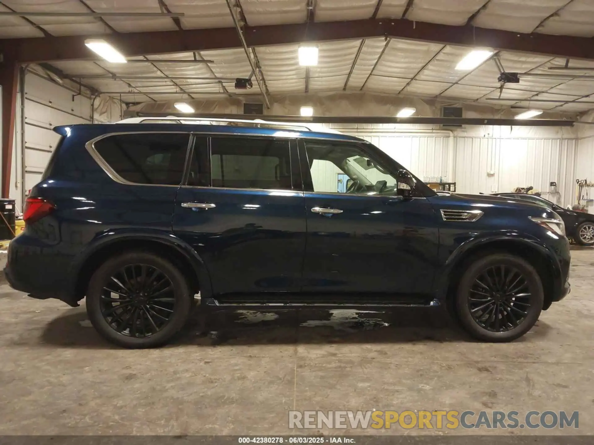 13 Photograph of a damaged car JN8AZ2AE2N9290488 INFINITI QX80 2022