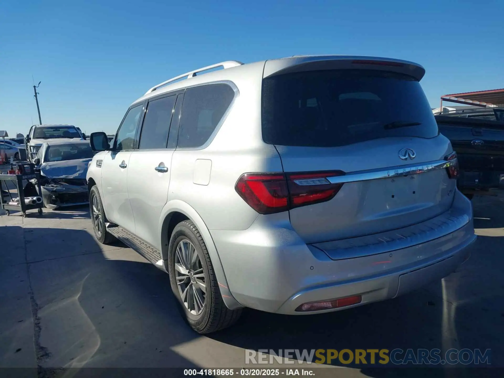 3 Фотография поврежденного автомобиля JN8AZ2AF3N9741372 INFINITI QX80 2022