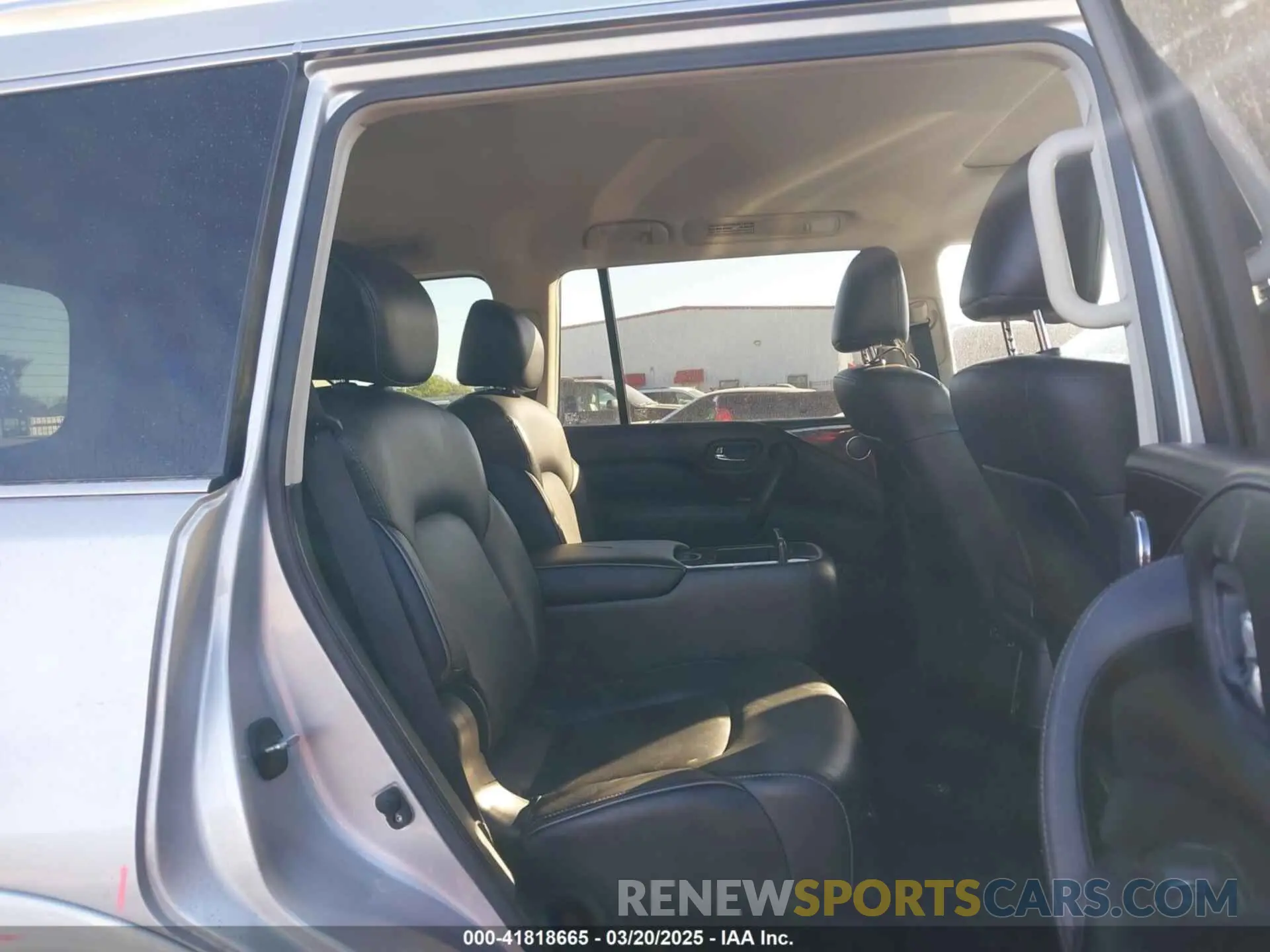 8 Фотография поврежденного автомобиля JN8AZ2AF3N9741372 INFINITI QX80 2022