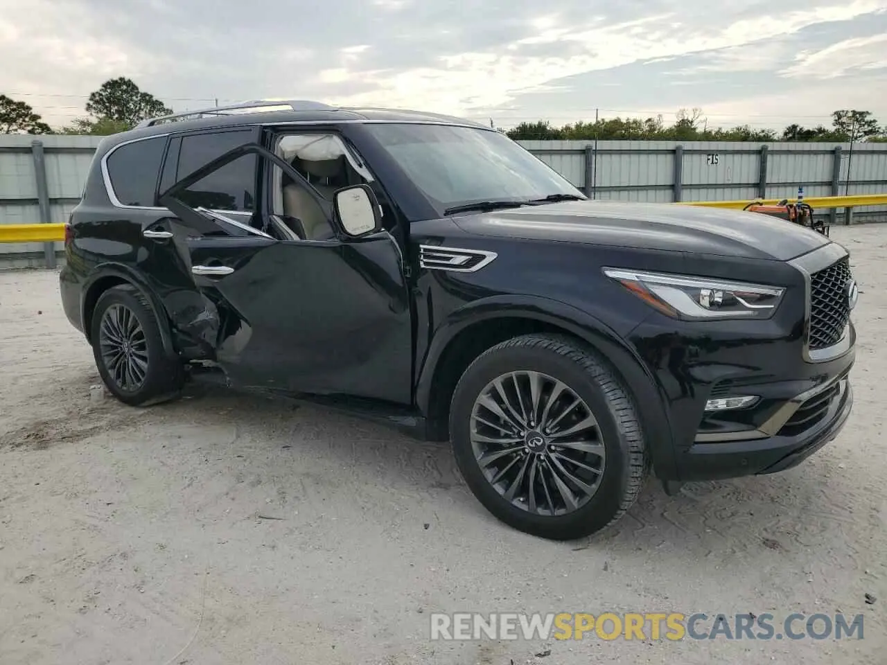 4 Фотография поврежденного автомобиля JN8AZ2AE8P9307684 INFINITI QX80 2023