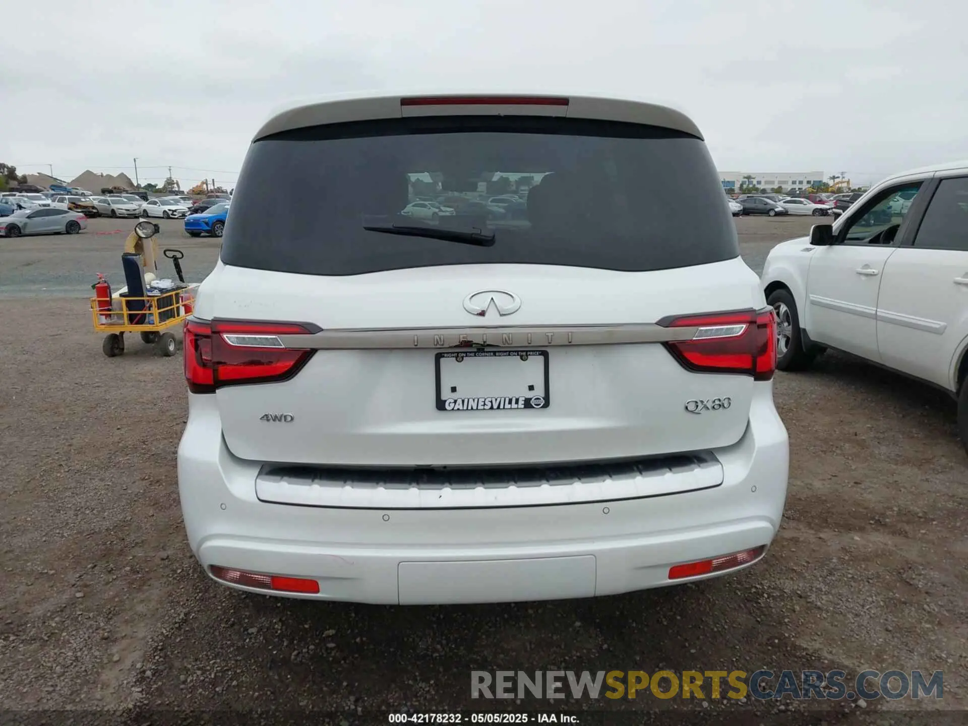 17 Фотография поврежденного автомобиля JN8AZ2BE9R9327413 INFINITI QX80 2024