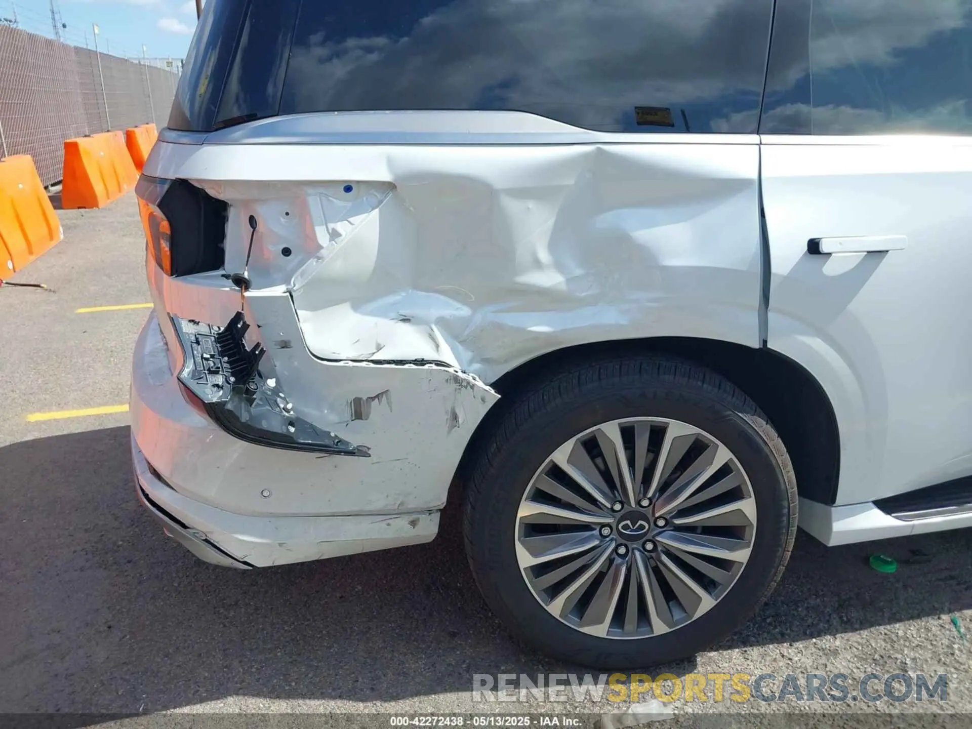 6 Photograph of a damaged car JN8AZ3BA9S9001443 INFINITI QX80 2025