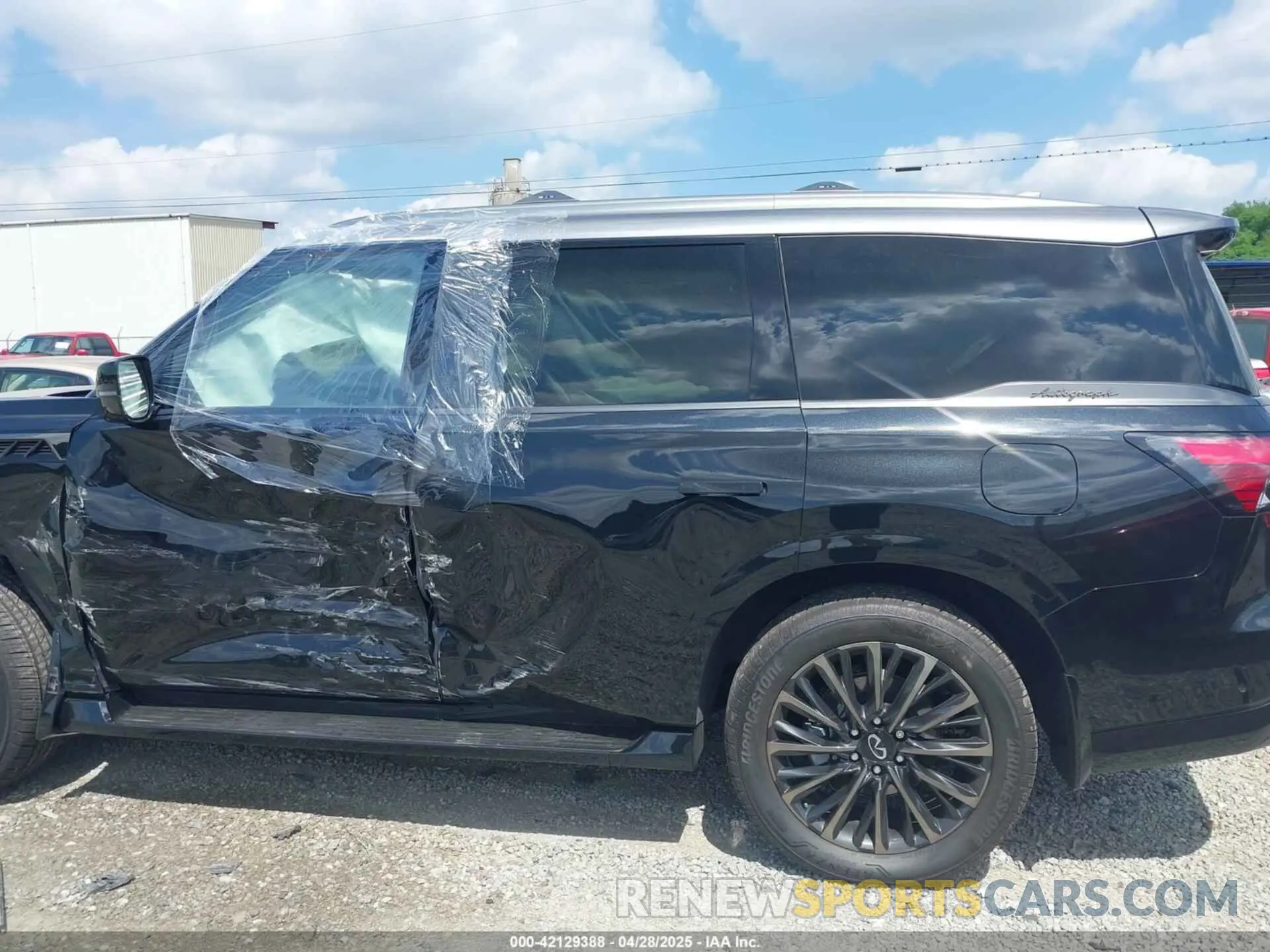 14 Photograph of a damaged car JN8AZ3CC9S9603386 INFINITI QX80 2025