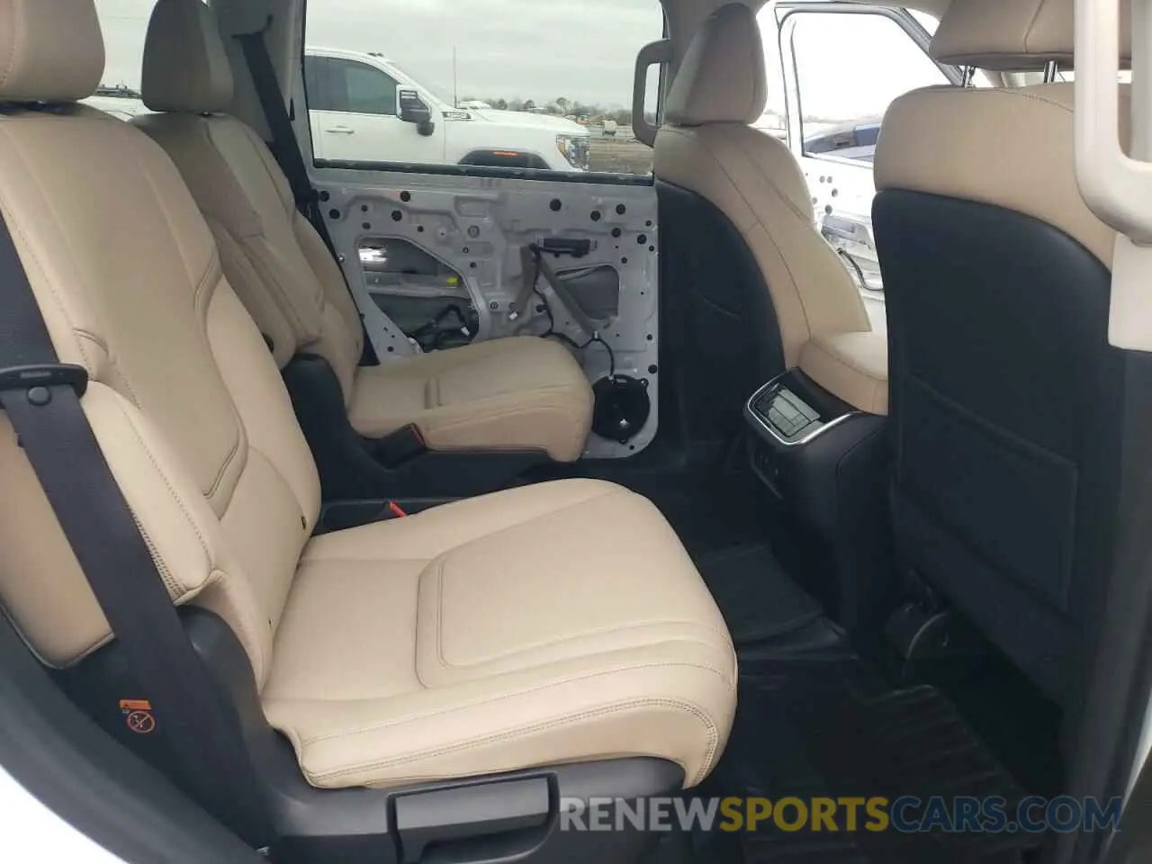 11 Фотография поврежденного автомобиля JN8AZ3AA0S9000232 INFINITI QX80 PURE 2025