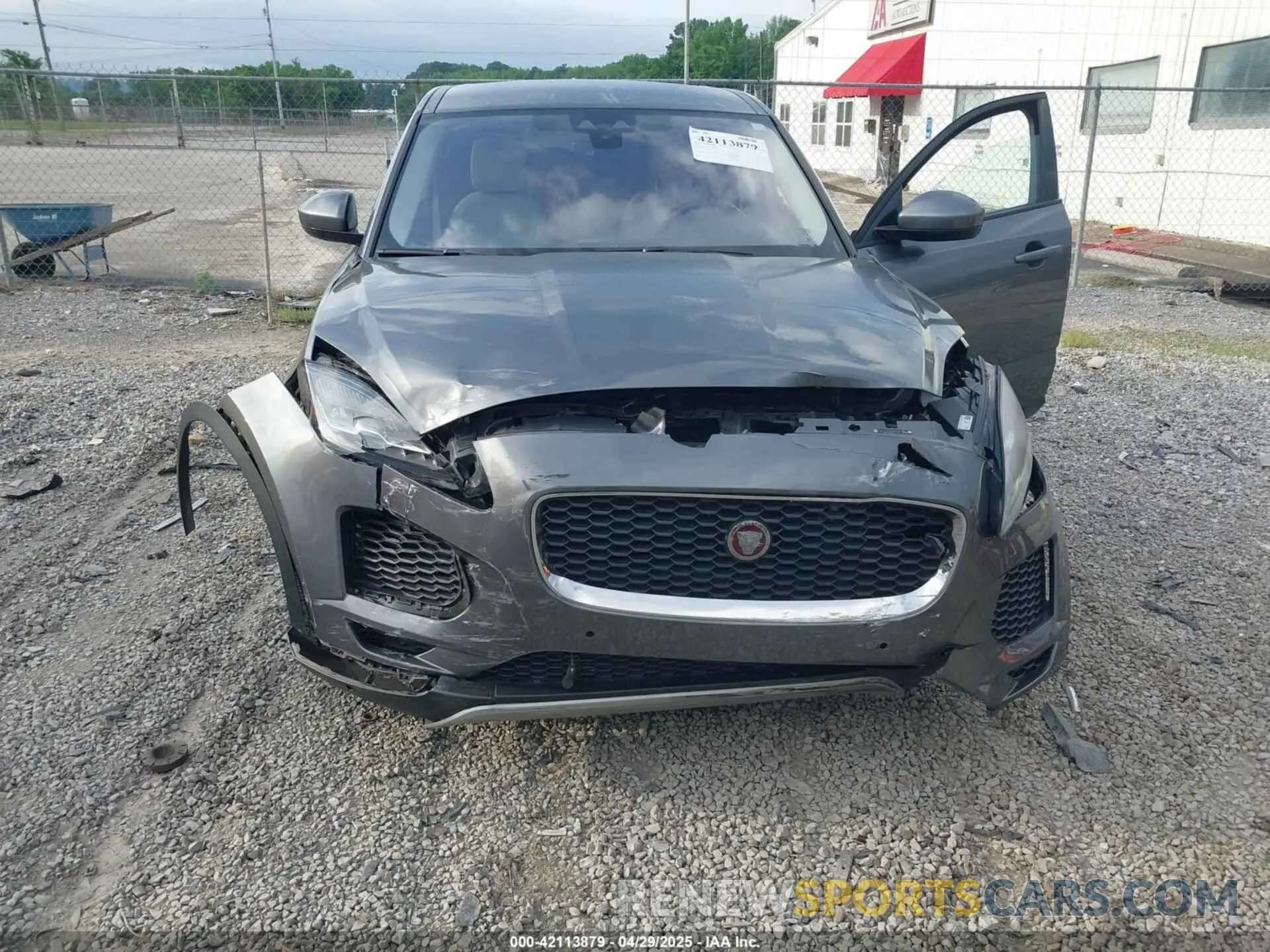 6 Photograph of a damaged car SADFJ2FX0K1Z36984 JAGUAR E-PACE 2019