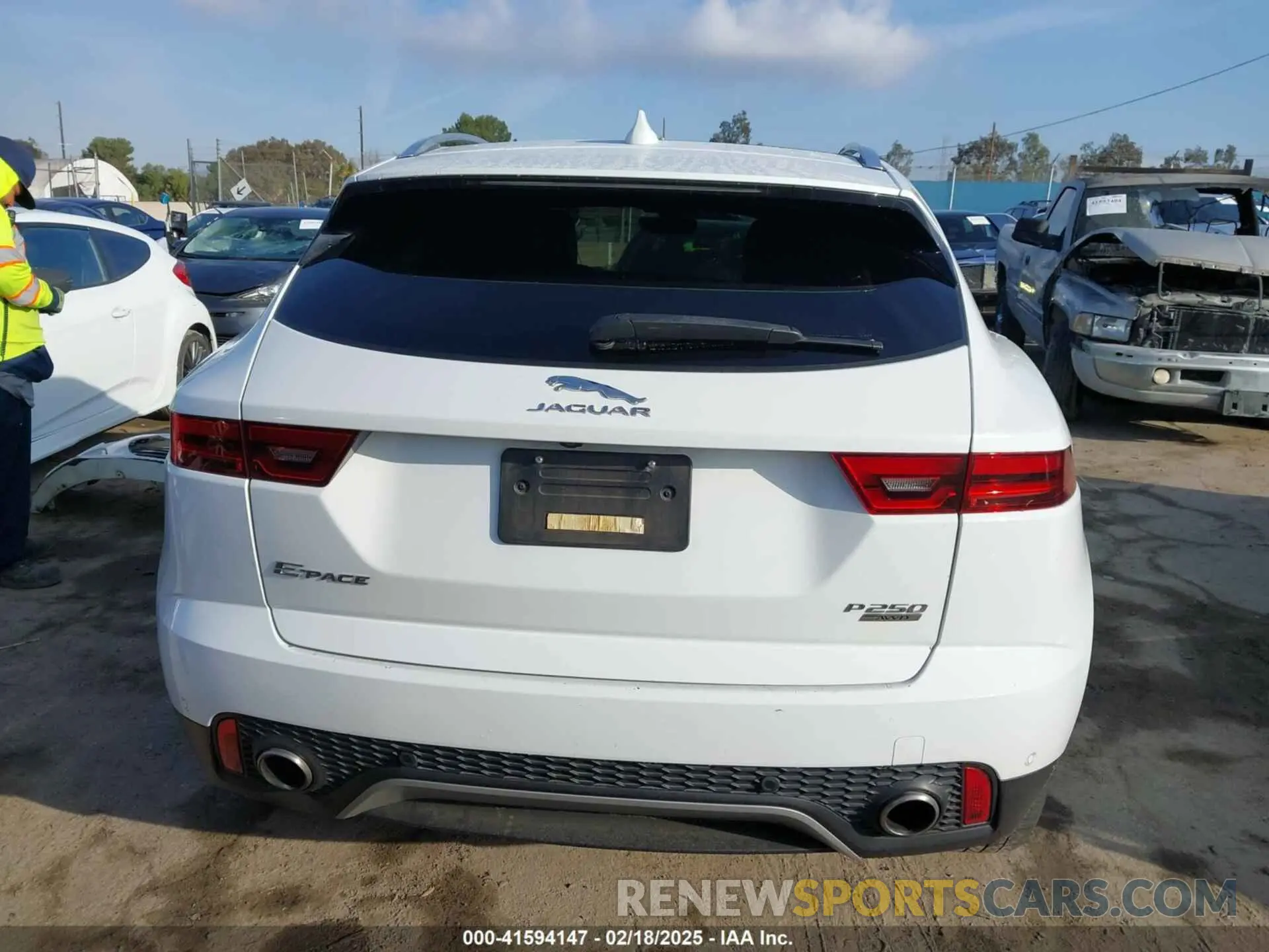 16 Photograph of a damaged car SADFJ2FX1K1Z38954 JAGUAR E-PACE 2019