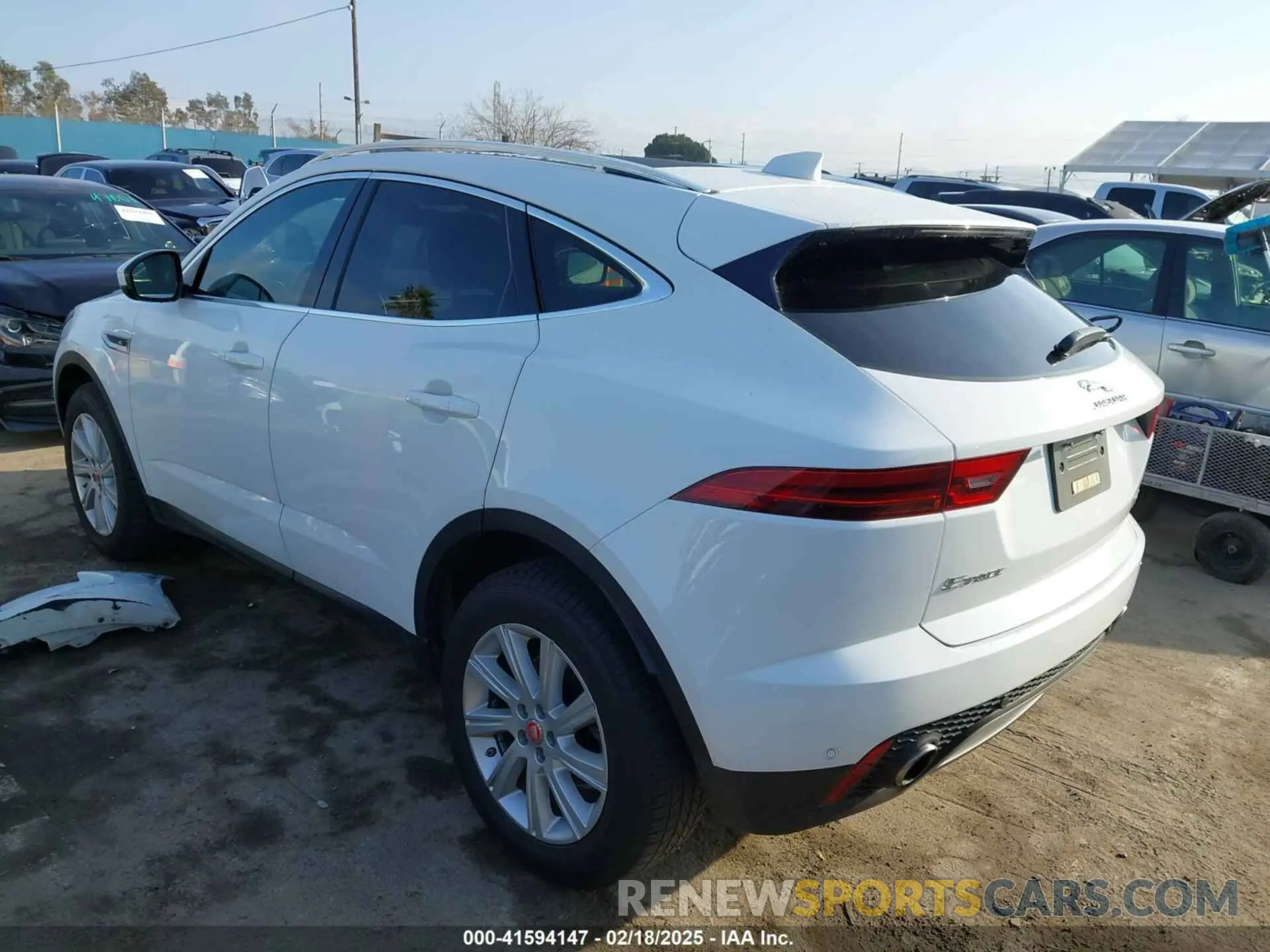 3 Photograph of a damaged car SADFJ2FX1K1Z38954 JAGUAR E-PACE 2019