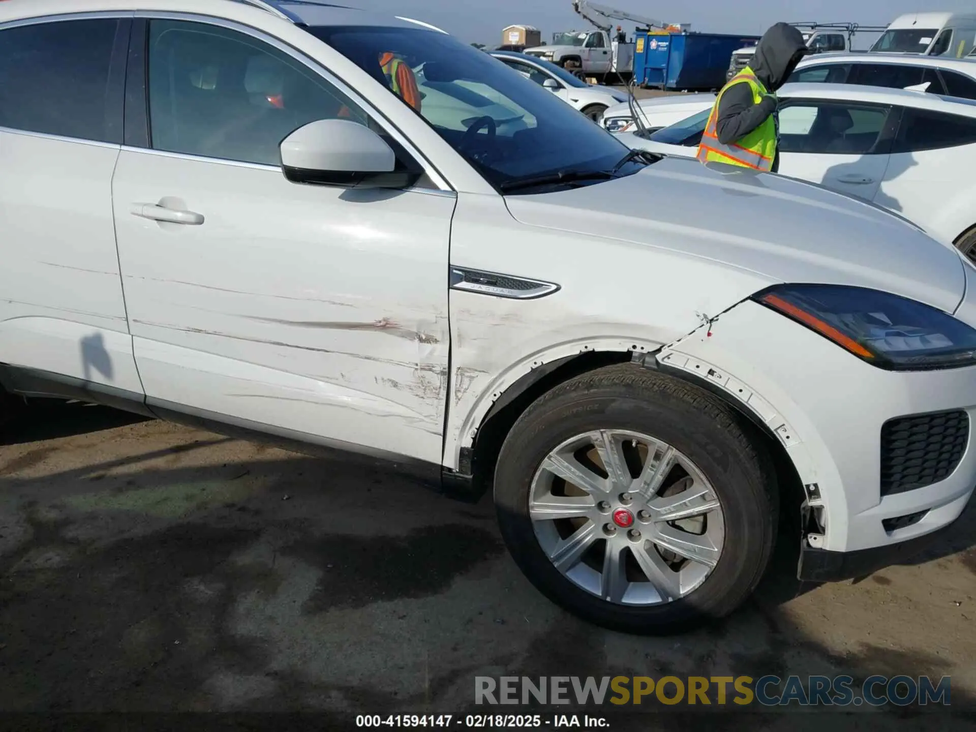 6 Photograph of a damaged car SADFJ2FX1K1Z38954 JAGUAR E-PACE 2019