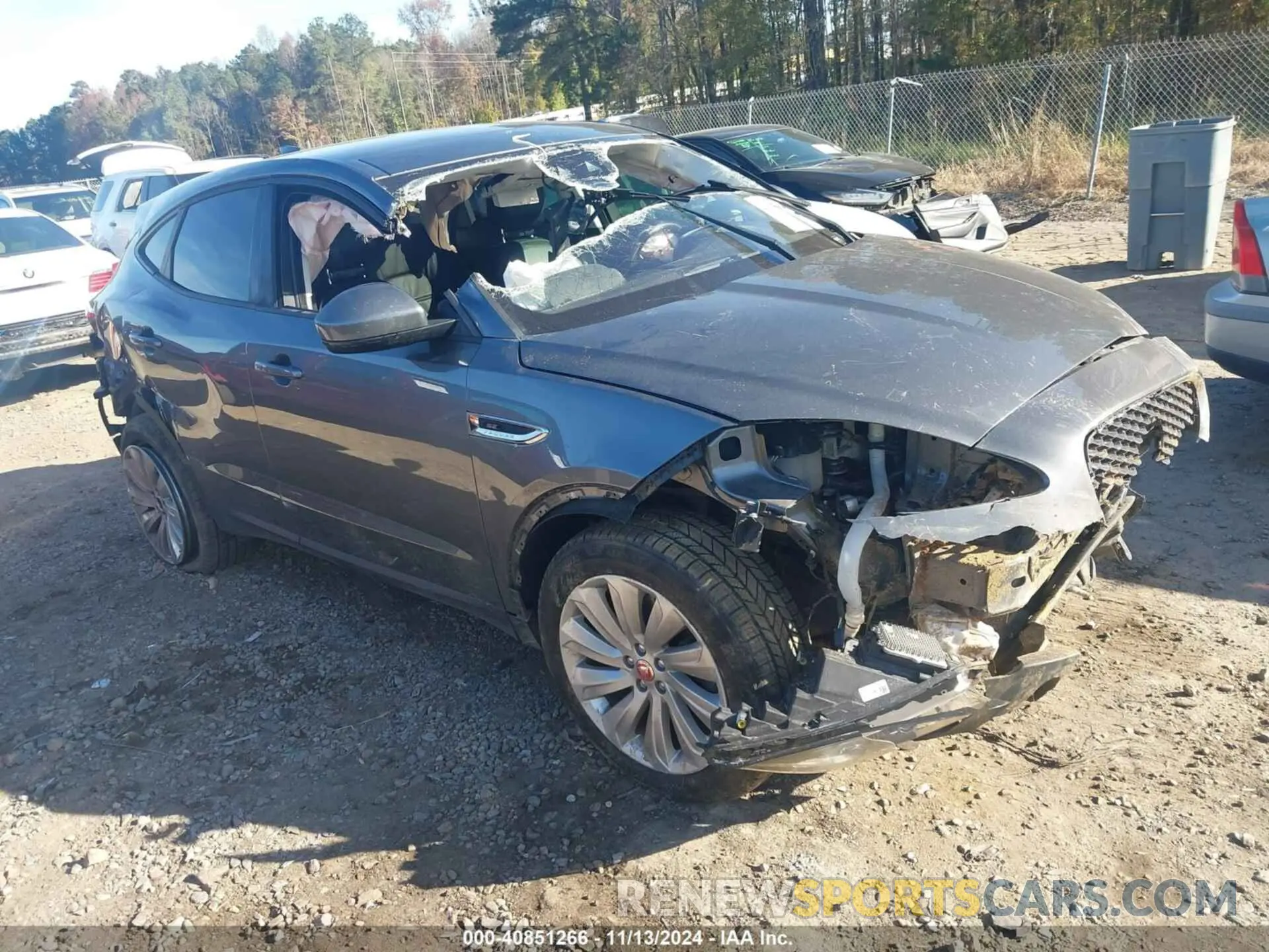 1 Photograph of a damaged car SADFP2FX7K1Z43185 JAGUAR E-PACE 2019