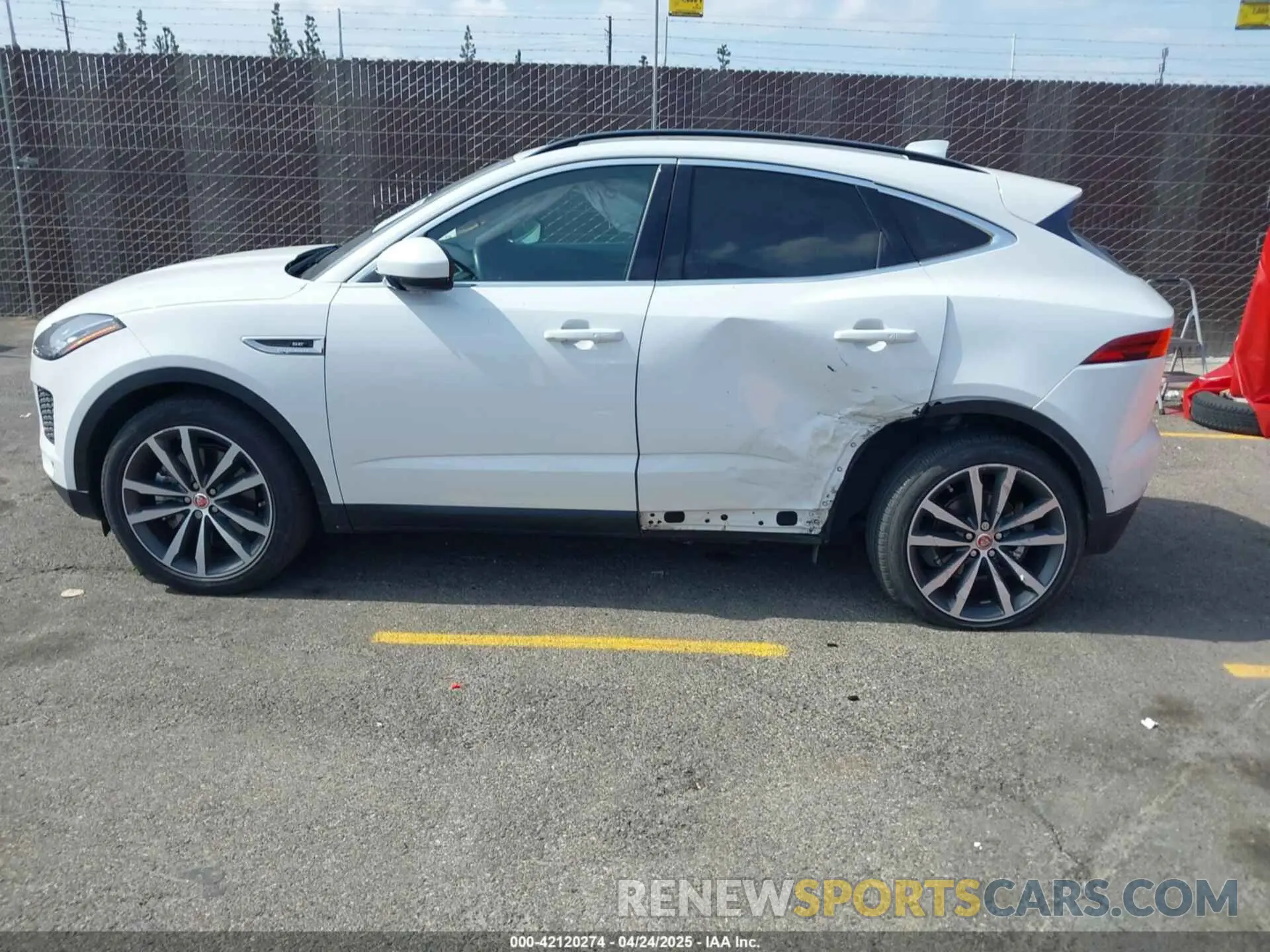 14 Фотография поврежденного автомобиля SADFP2FX8K1Z70007 JAGUAR E-PACE 2019