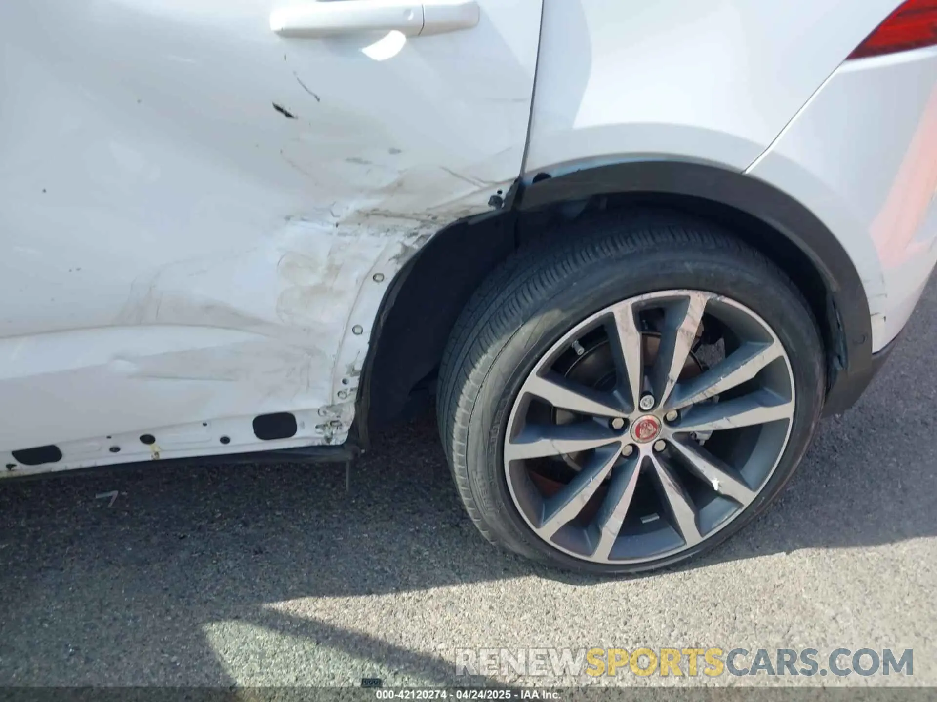 6 Фотография поврежденного автомобиля SADFP2FX8K1Z70007 JAGUAR E-PACE 2019
