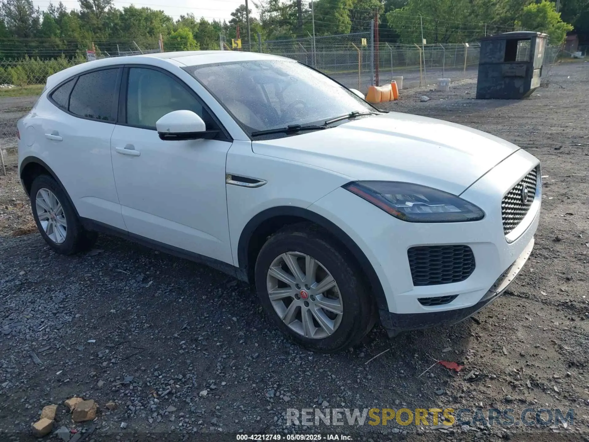 1 Фотография поврежденного автомобиля SADFK2FX9L1Z80738 JAGUAR E-PACE 2020
