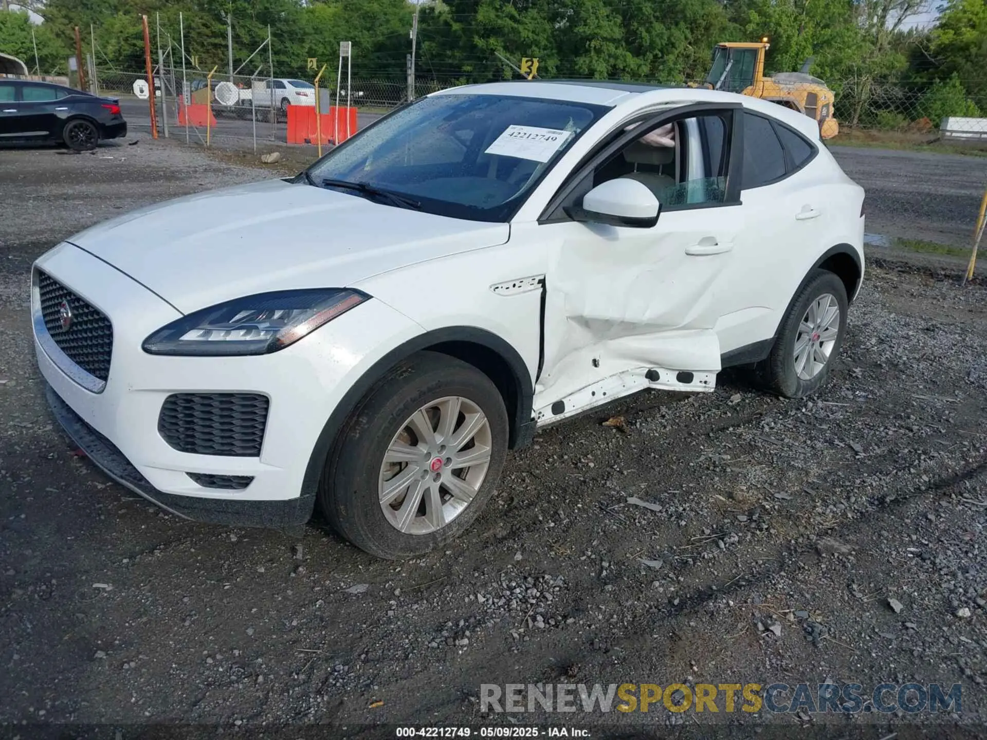 2 Фотография поврежденного автомобиля SADFK2FX9L1Z80738 JAGUAR E-PACE 2020
