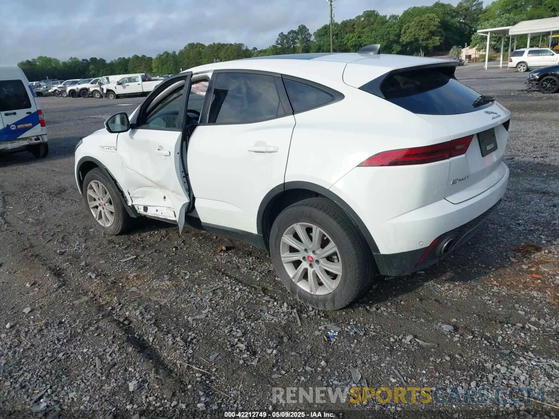3 Фотография поврежденного автомобиля SADFK2FX9L1Z80738 JAGUAR E-PACE 2020
