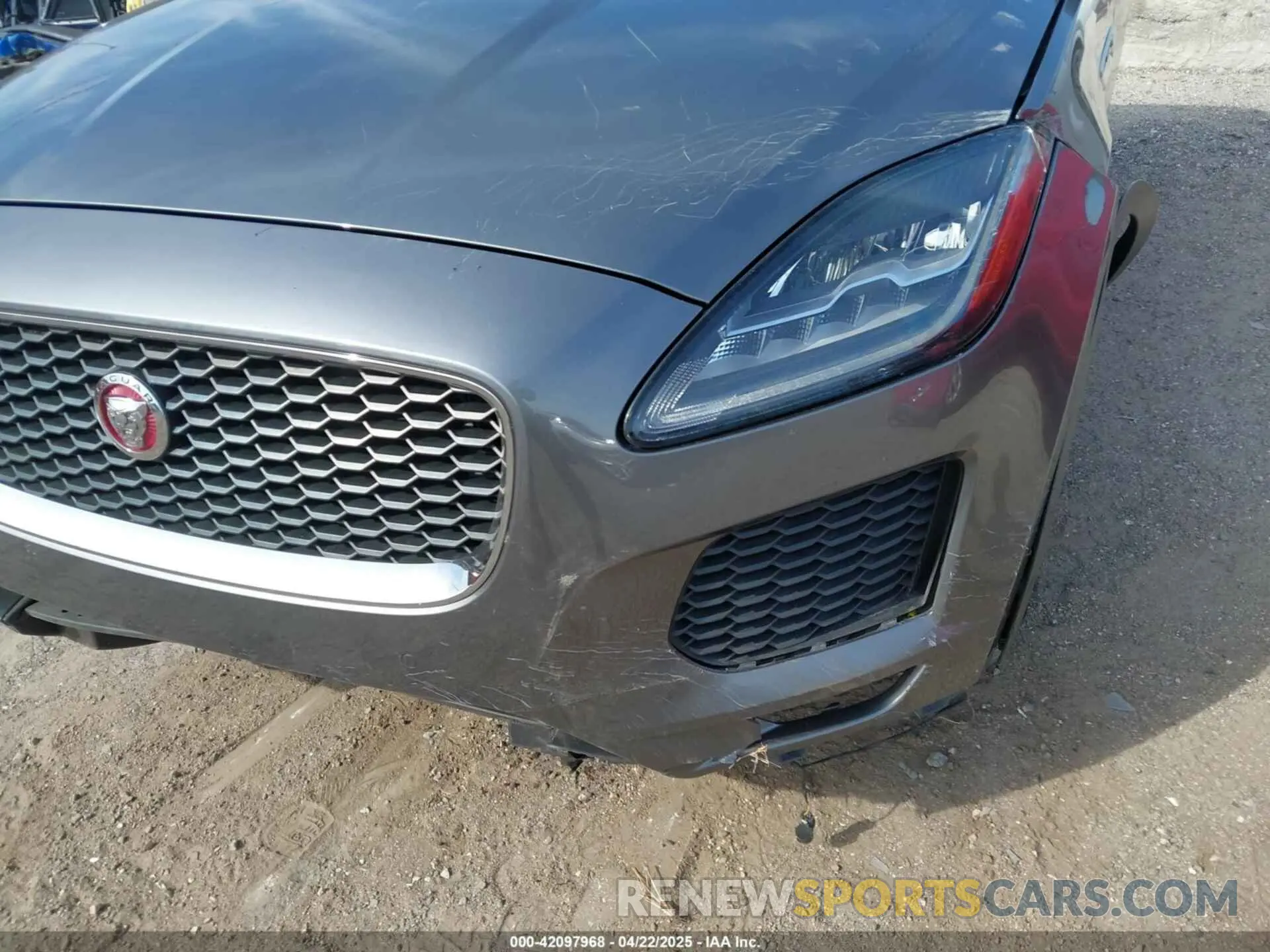 12 Фотография поврежденного автомобиля SADFP2FX4L1Z88845 JAGUAR E-PACE 2020