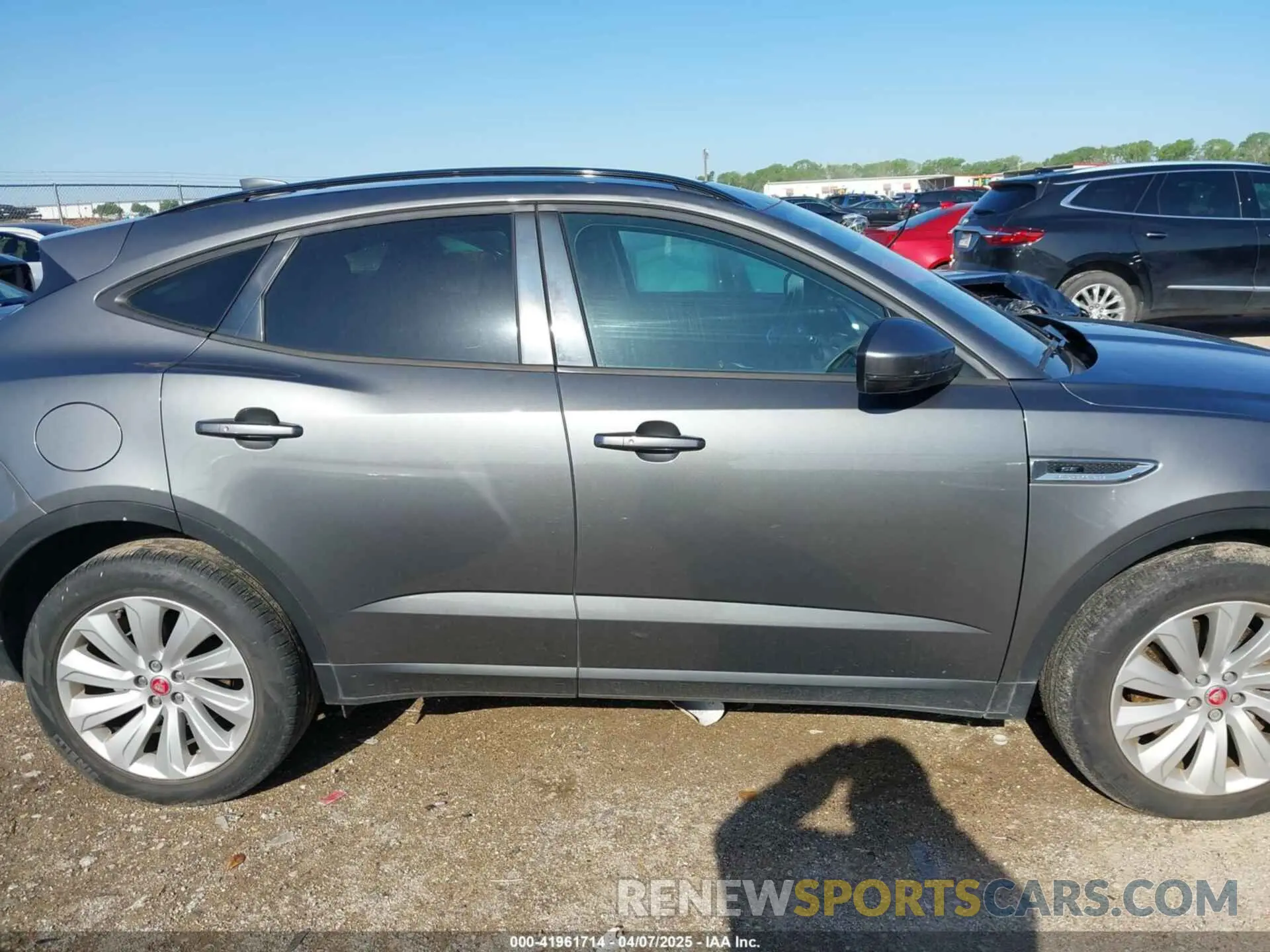 13 Photograph of a damaged car SADFP2FX9L1004525 JAGUAR E-PACE 2020