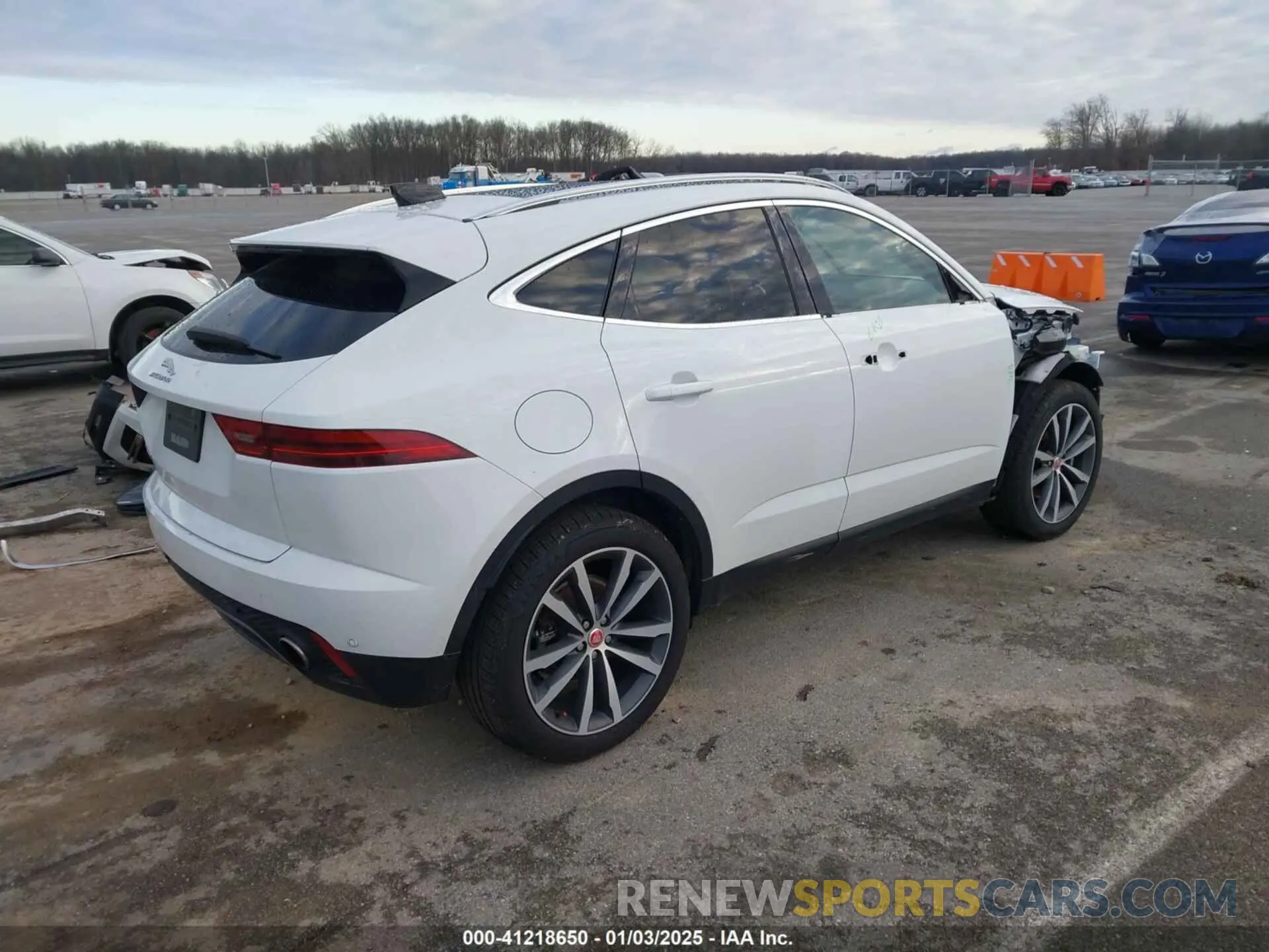 4 Фотография поврежденного автомобиля SADFP2FX3N1031142 JAGUAR E-PACE 2022