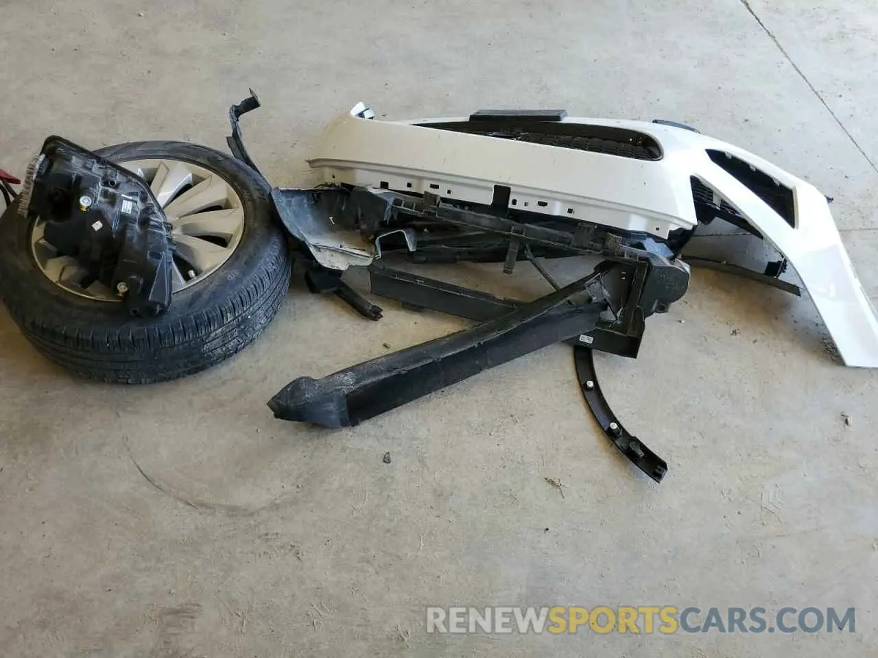 13 Photograph of a damaged car SADFP2FX0L1013212 JAGUAR ETYPE 2020