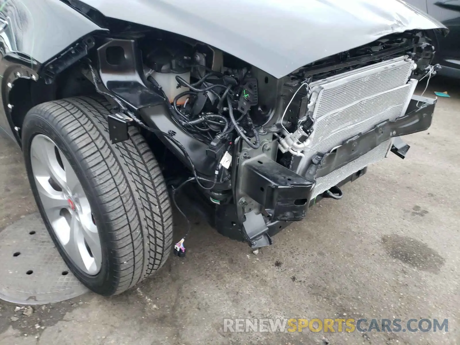 9 Photograph of a damaged car SADFP2FX2L1Z81506 JAGUAR ETYPE 2020