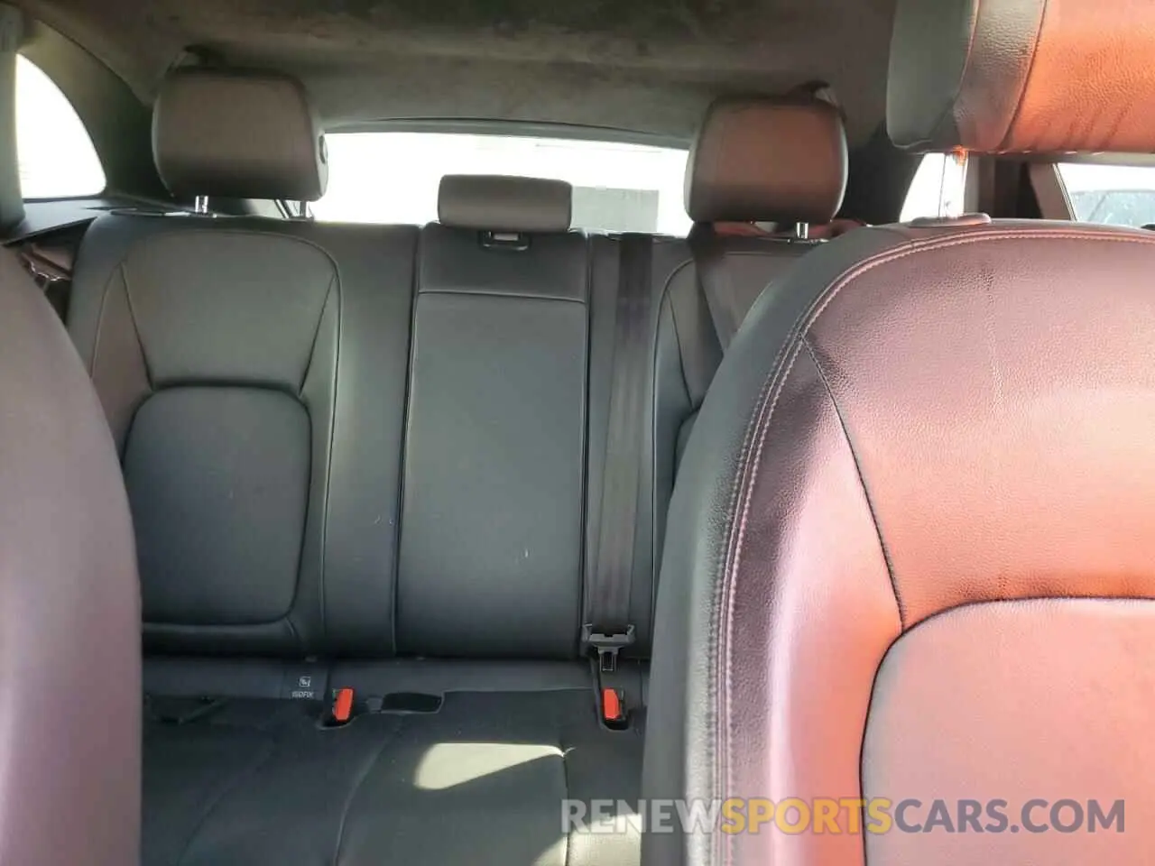 10 Photograph of a damaged car SADCJ2FX0KA397415 JAGUAR F-PACE 2019