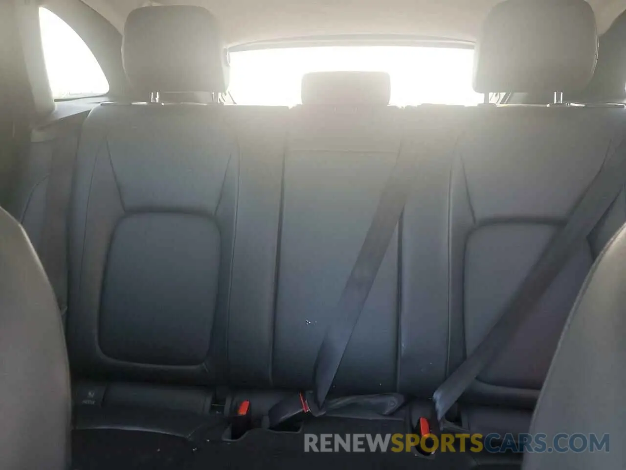 10 Photograph of a damaged car SADCJ2FX0KA399066 JAGUAR F-PACE 2019